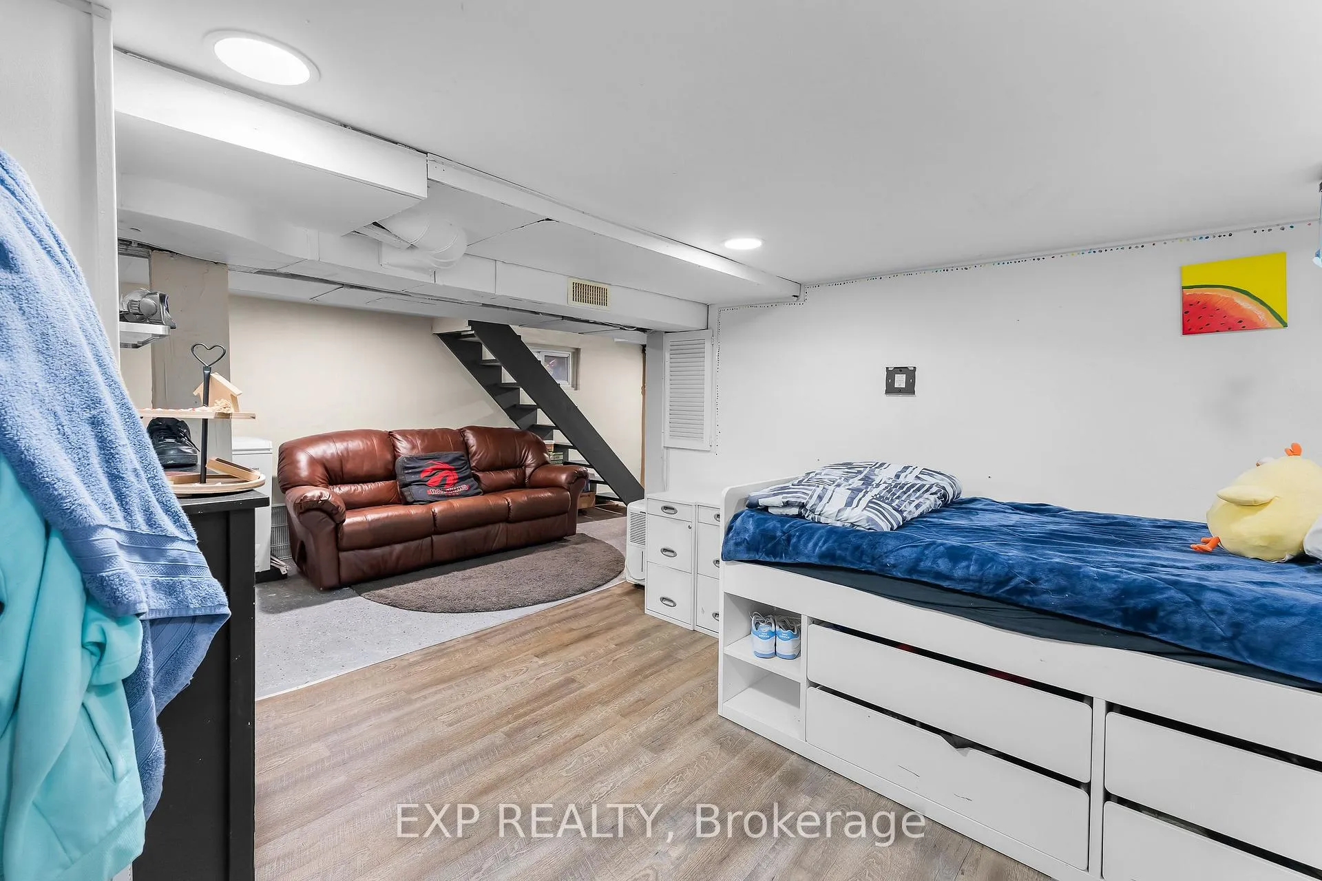 Photo 31 of 33 Richmond Avenue, St. Catharines, E. Chester — HOMEH