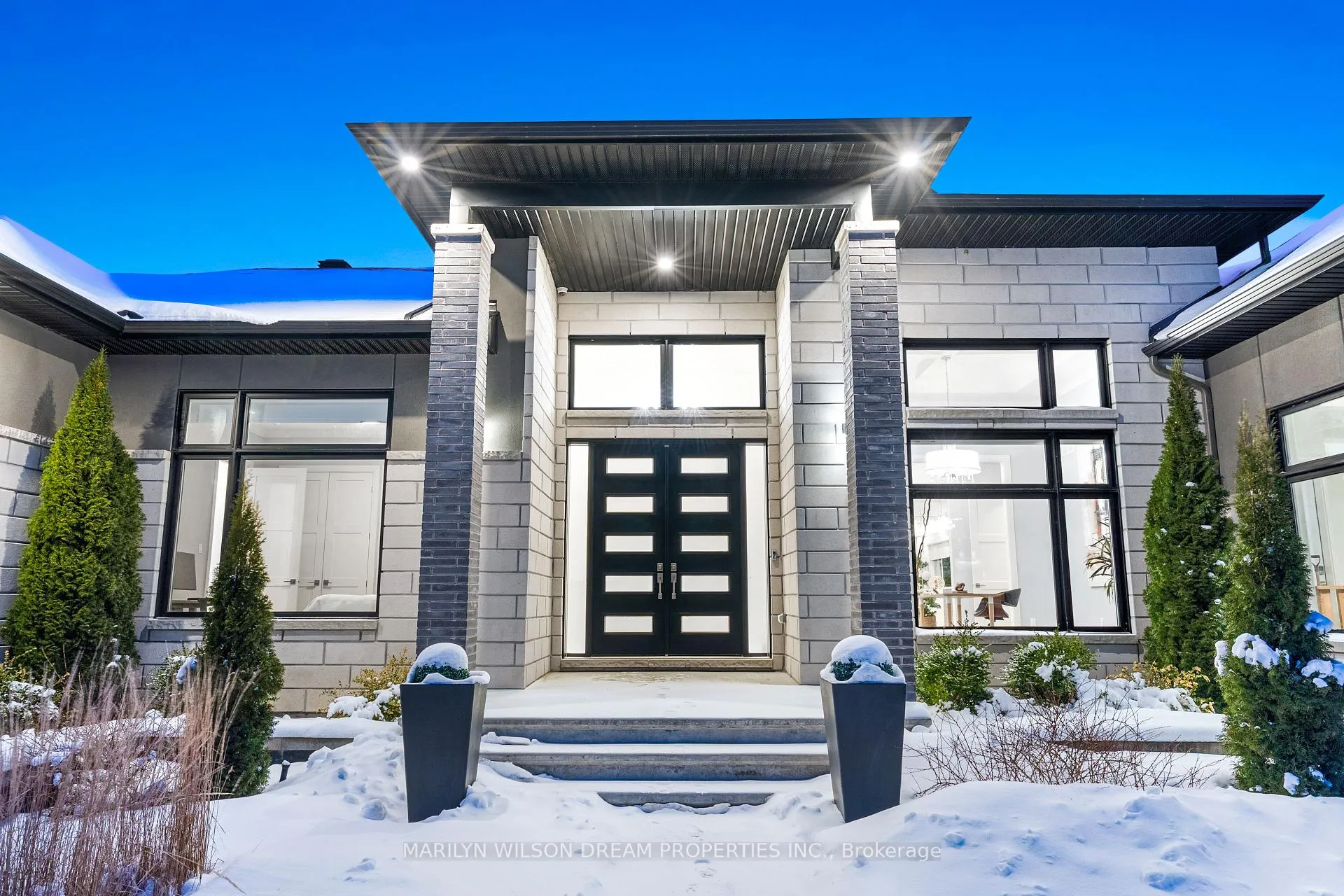 Photo 2 of 525 Leimerk Court, Ottawa, Manotick Village & Manotick Estates — HOMEH