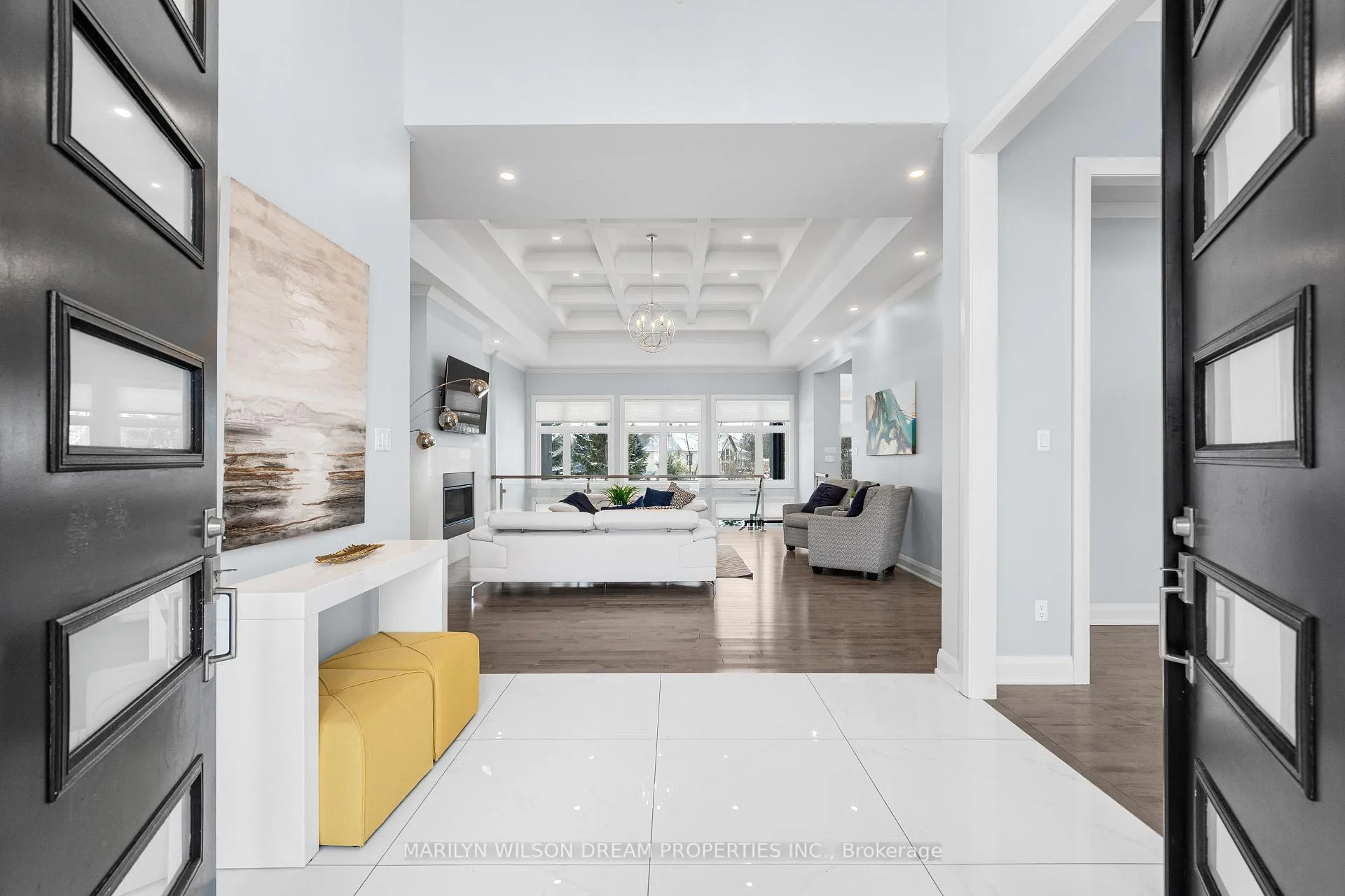 Photo 3 of 525 Leimerk Court, Ottawa, Manotick Village & Manotick Estates — HOMEH