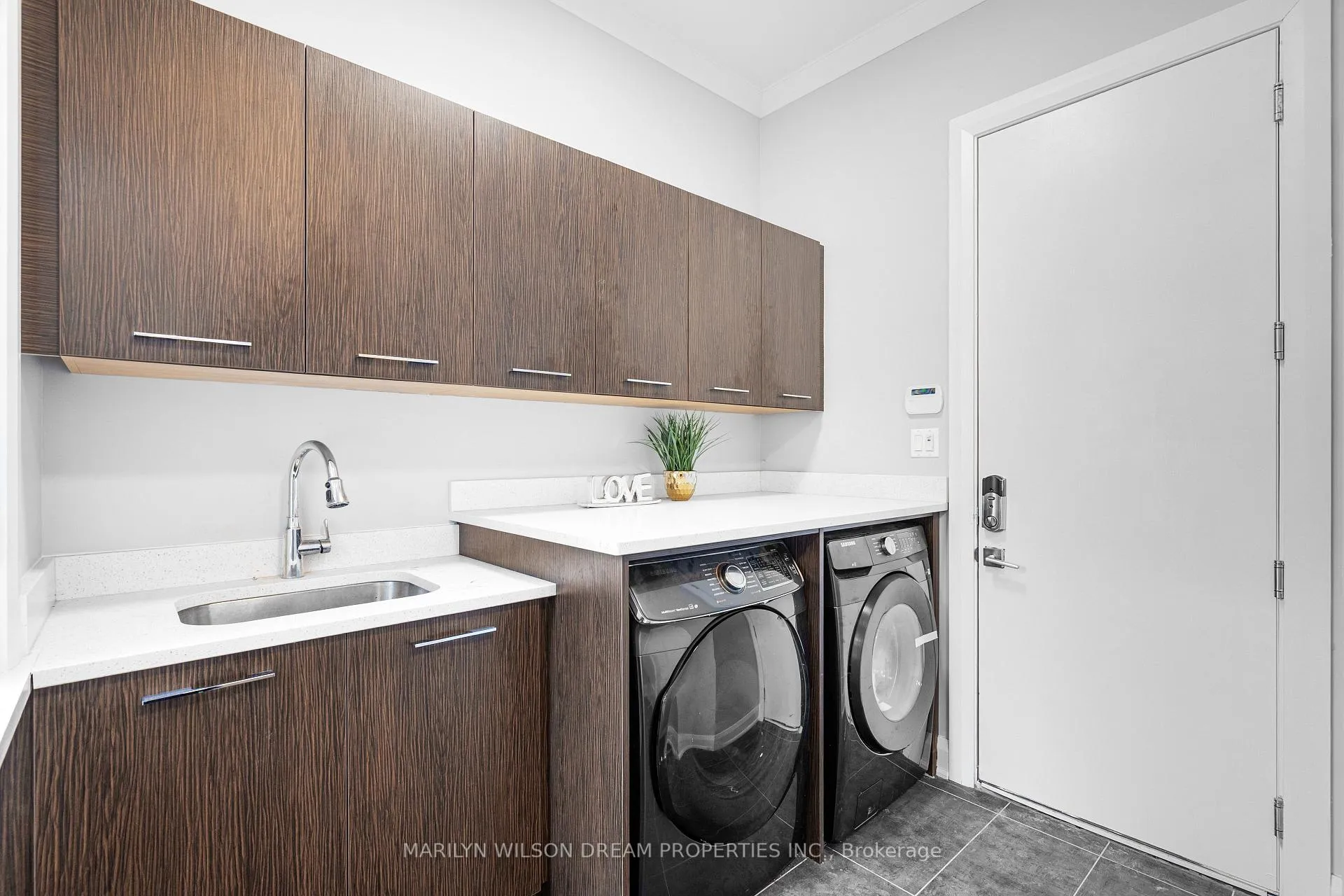 Photo 37 of 525 Leimerk Court, Ottawa, Manotick Village & Manotick Estates — HOMEH