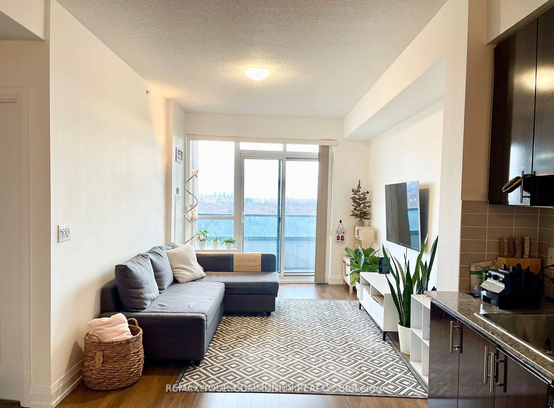 Photo 14 of Unit 1430, 7161 Yonge Street, Markham, Grandview — HOMEH