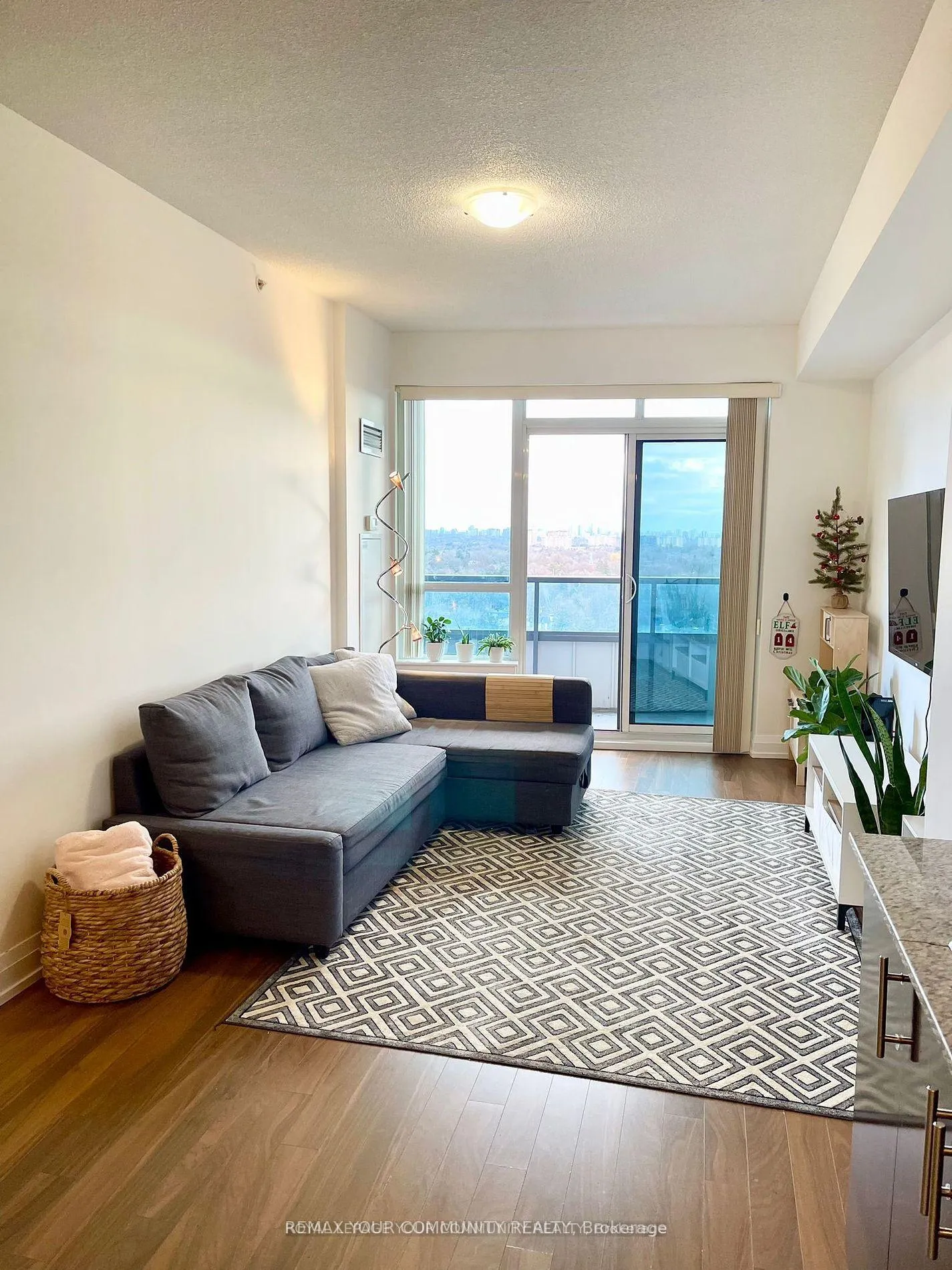 Photo 16 of Unit 1430, 7161 Yonge Street, Markham, Grandview — HOMEH