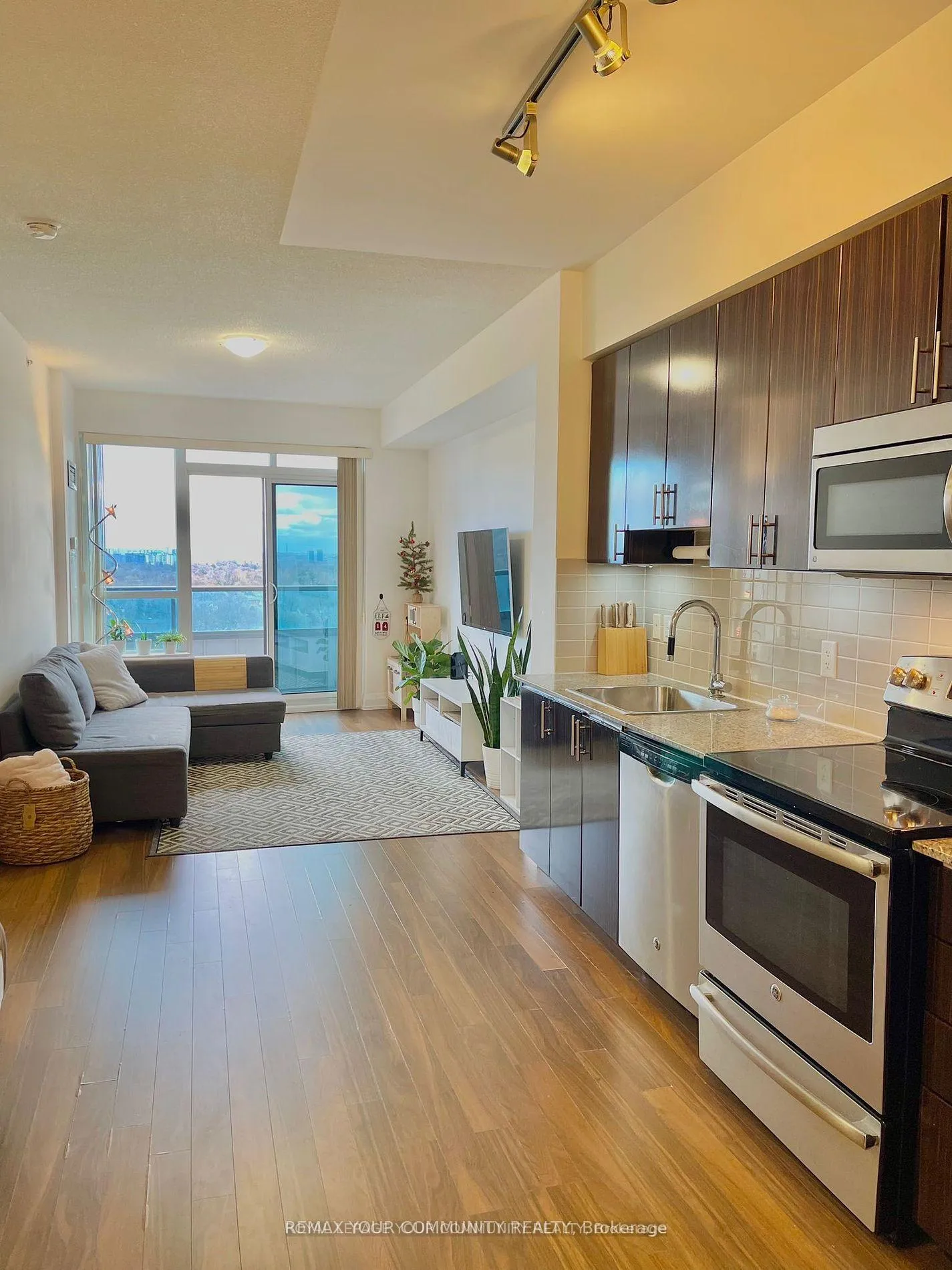 Photo 22 of Unit 1430, 7161 Yonge Street, Markham, Grandview — HOMEH