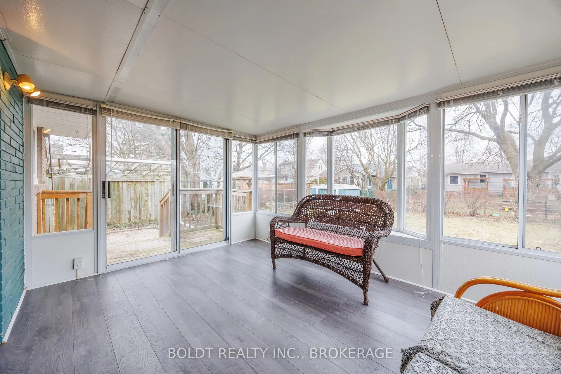 Photo 9 of 12 Sunnyside Drive, St. Catharines, Vine/Linwell — HOMEH