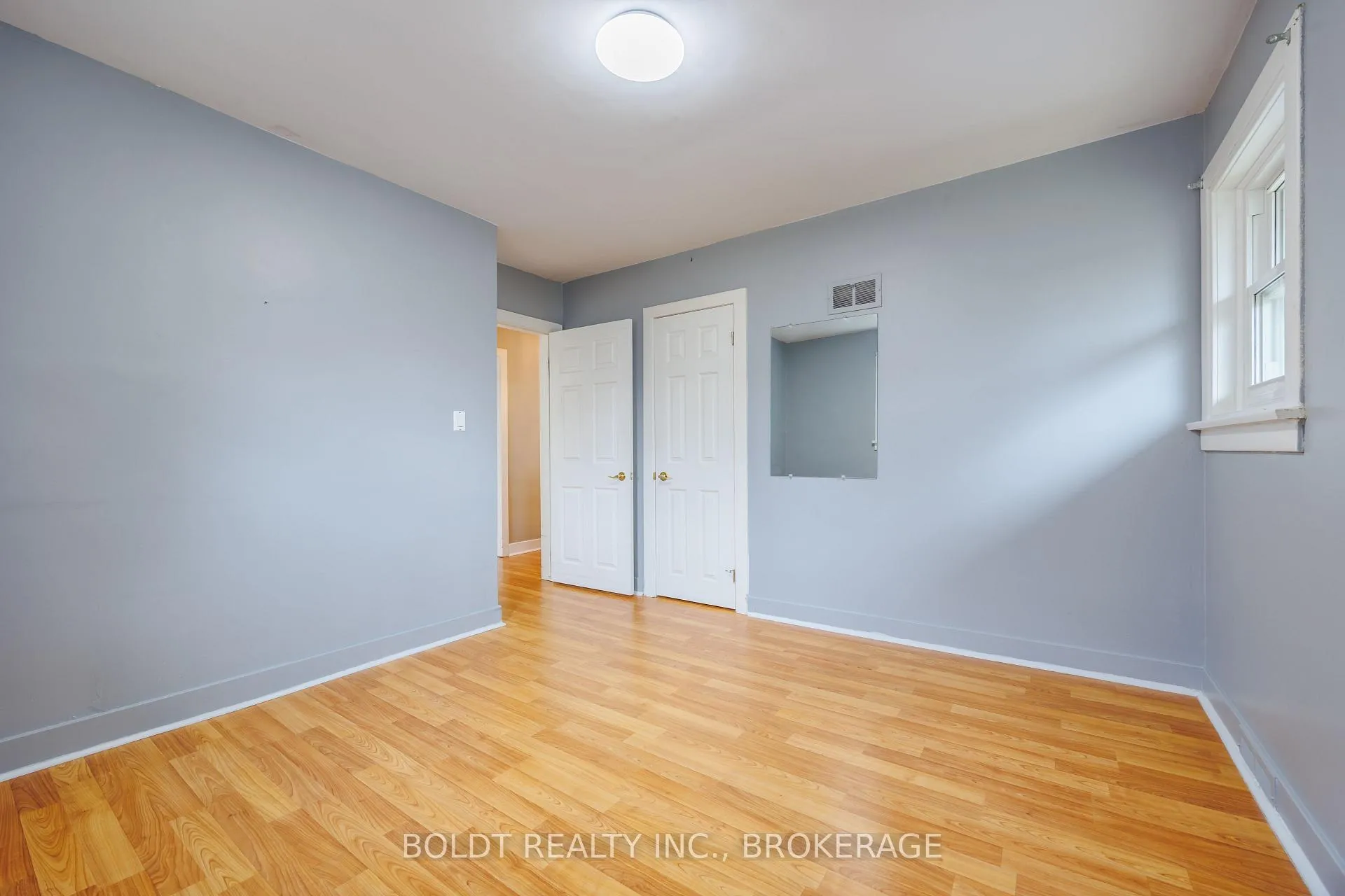 Photo 13 of 12 Sunnyside Drive, St. Catharines, Vine/Linwell — HOMEH