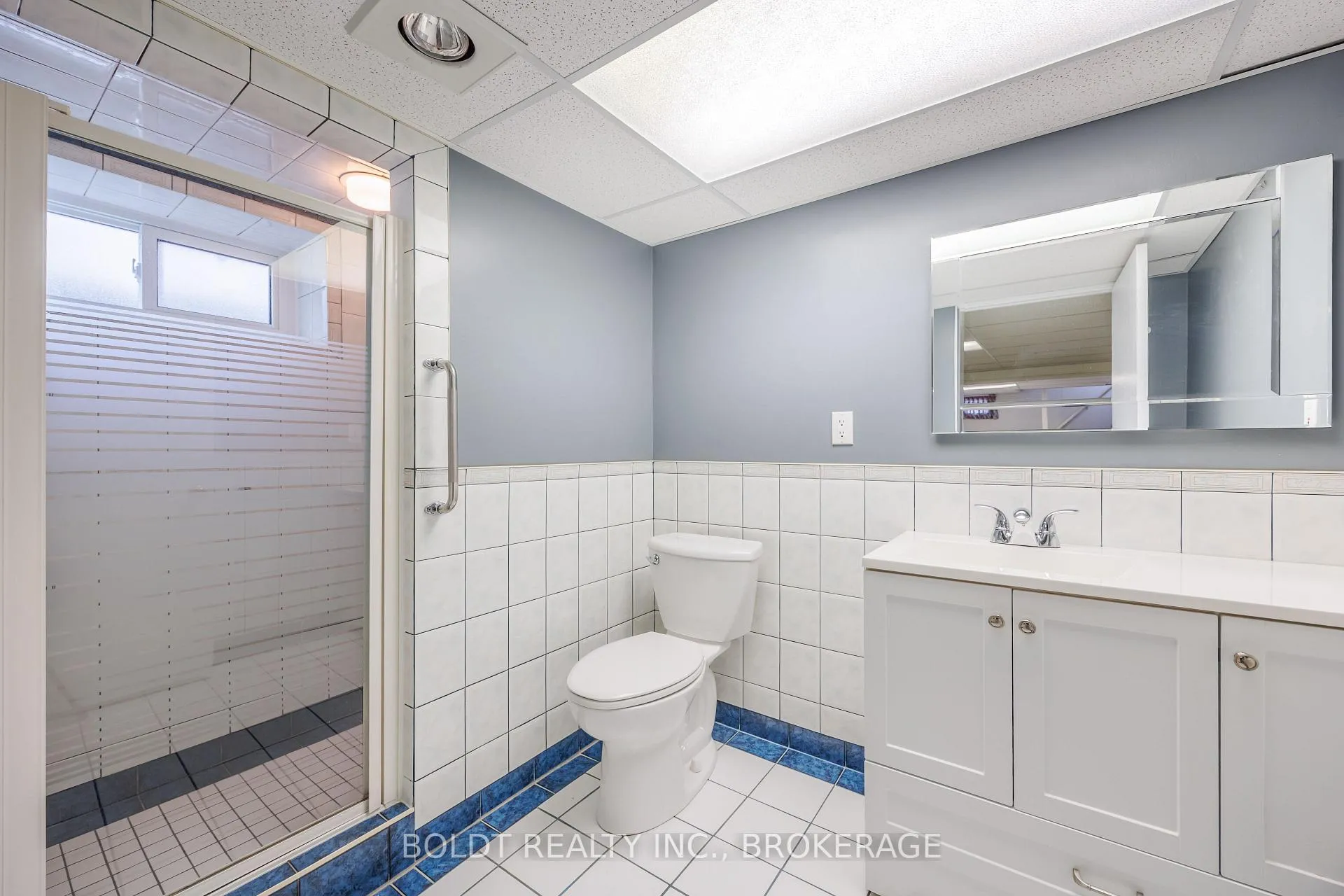 Photo 17 of 12 Sunnyside Drive, St. Catharines, Vine/Linwell — HOMEH