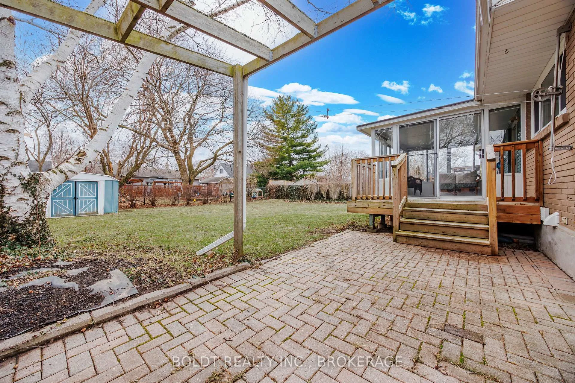 Photo 19 of 12 Sunnyside Drive, St. Catharines, Vine/Linwell — HOMEH