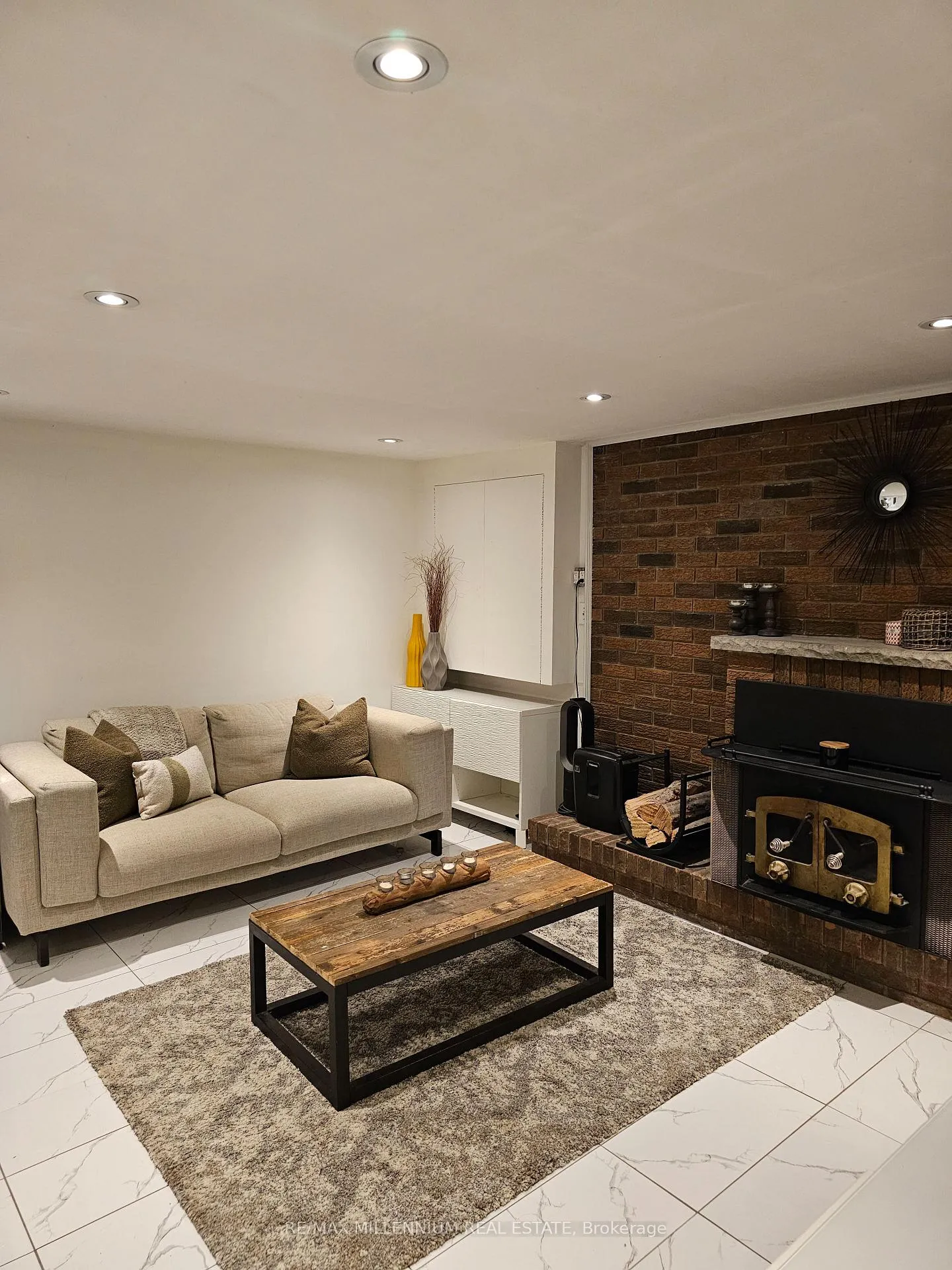 Photo 2 of 65 Vange Crescent, Etobicoke, Mount Olive-Silverstone-Jamestown — HOMEH