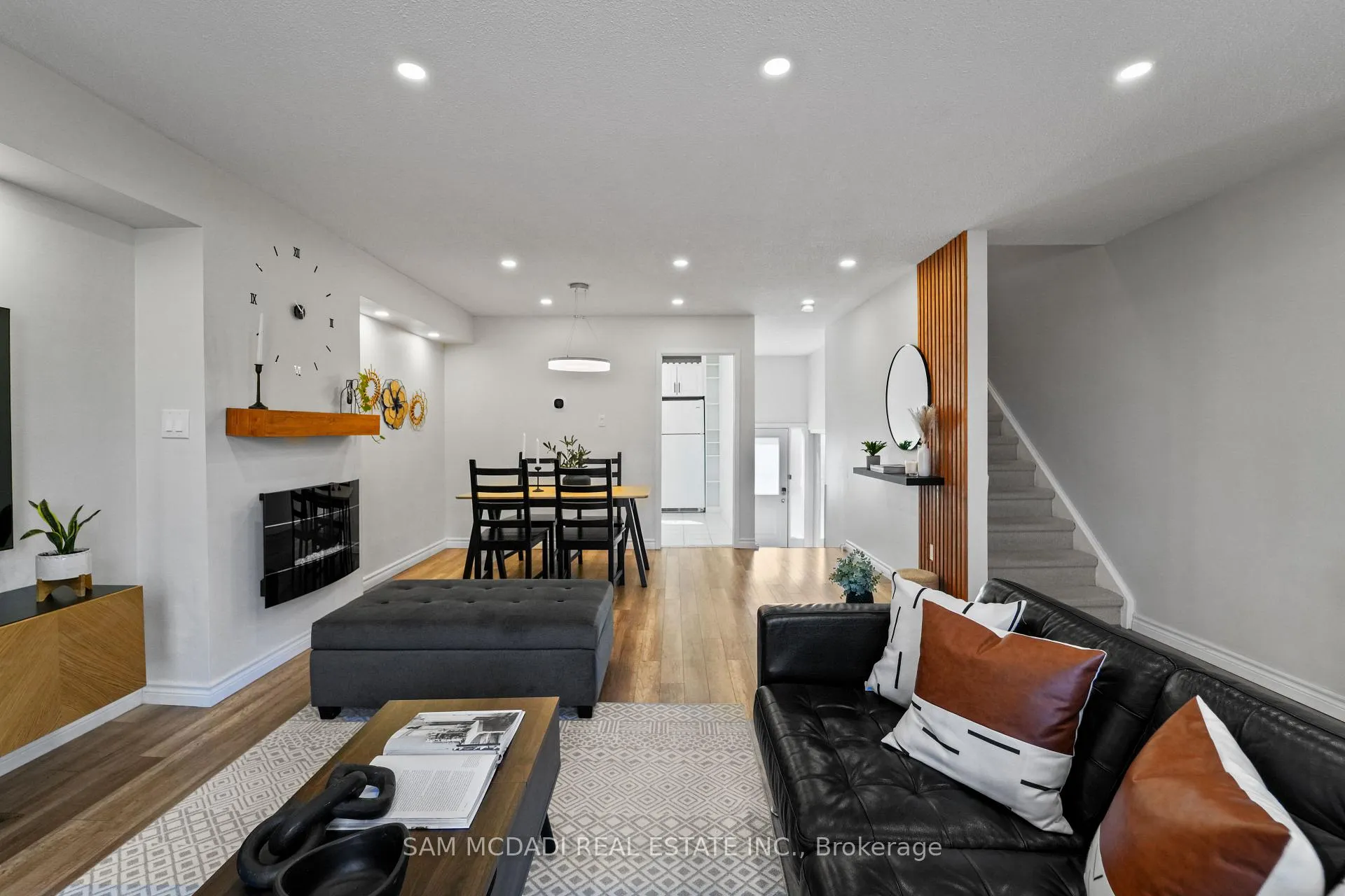 Photo 7 of Unit 31, 1518 Sixth Line, Oakville, College Park — HOMEH