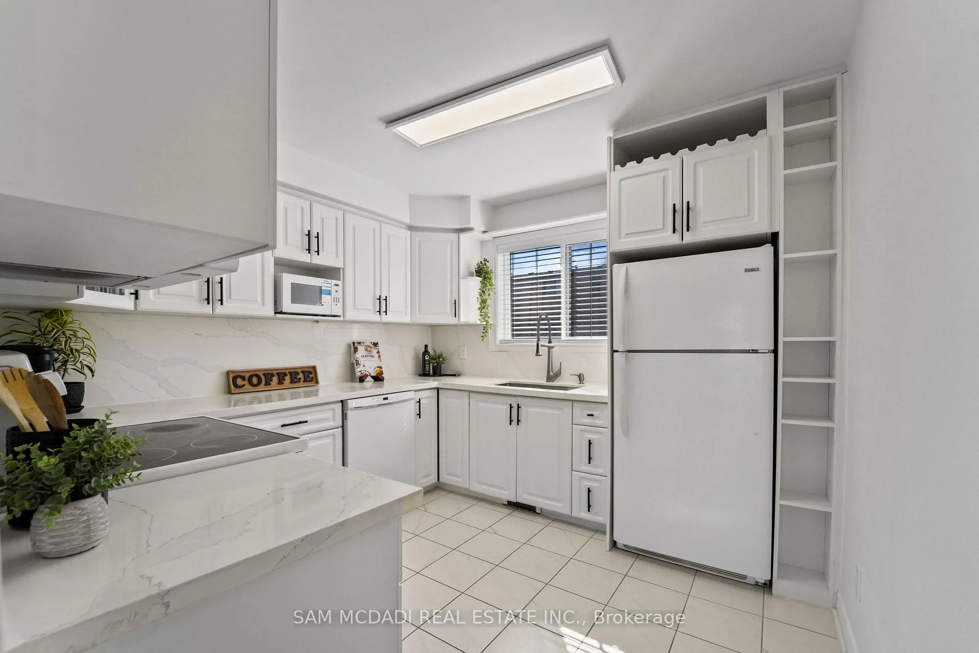 Photo 9 of Unit 31, 1518 Sixth Line, Oakville, College Park — HOMEH