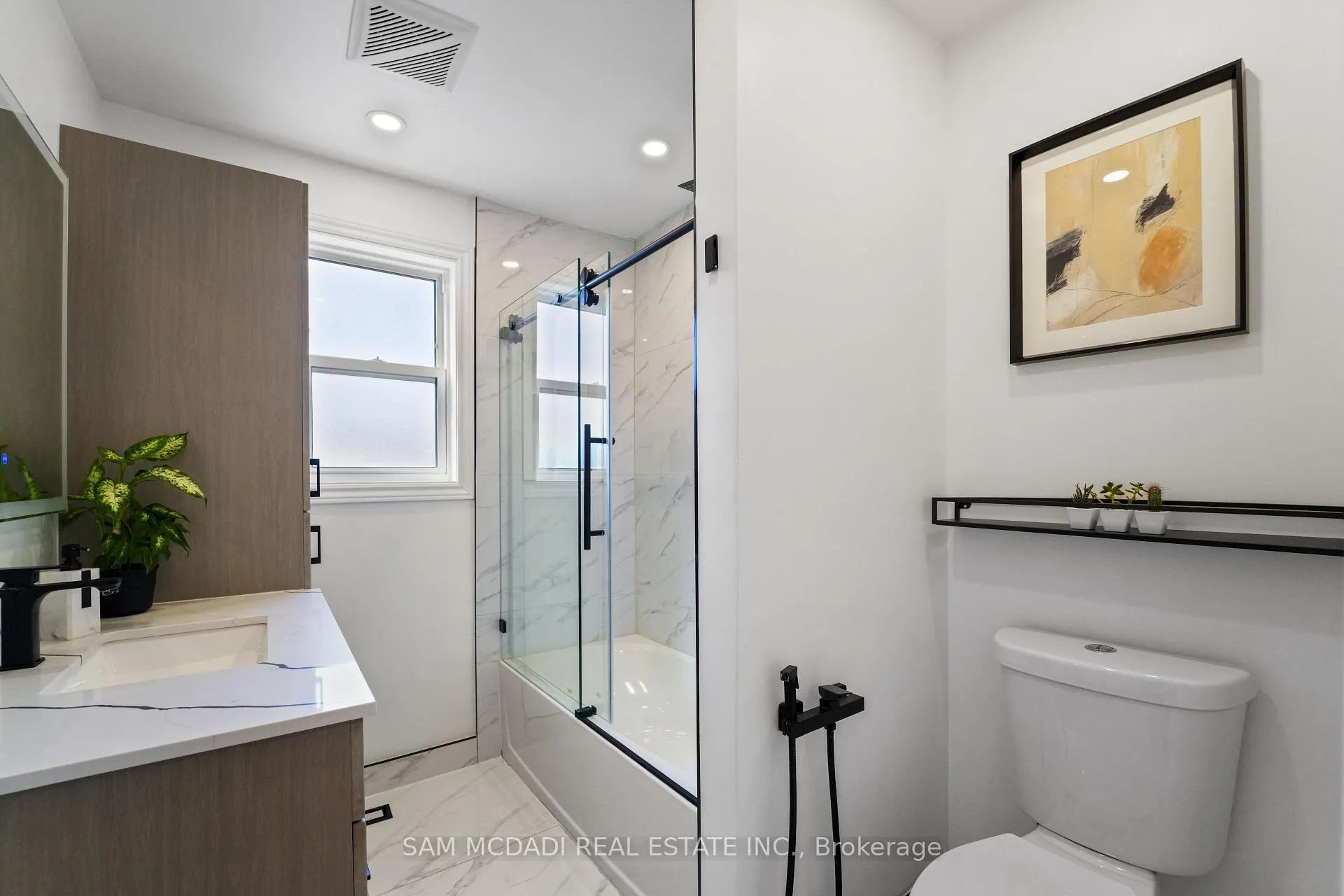 Photo 20 of Unit 31, 1518 Sixth Line, Oakville, College Park — HOMEH