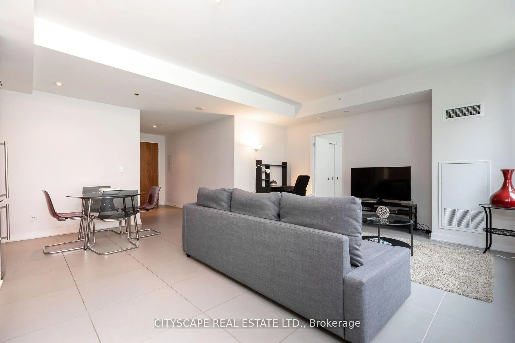 Photo 4 of Unit 201, 3 Market Street, Toronto, Waterfront Communities — HOMEH