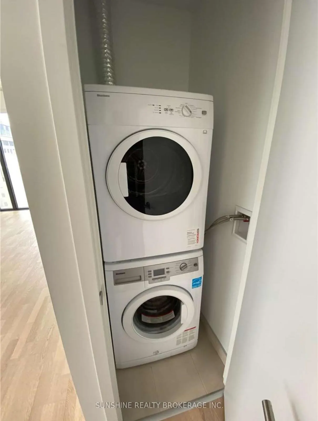 Photo 7 of Unit 912, 185 Roehampton Avenue, Toronto, Yonge-Eglinton — HOMEH