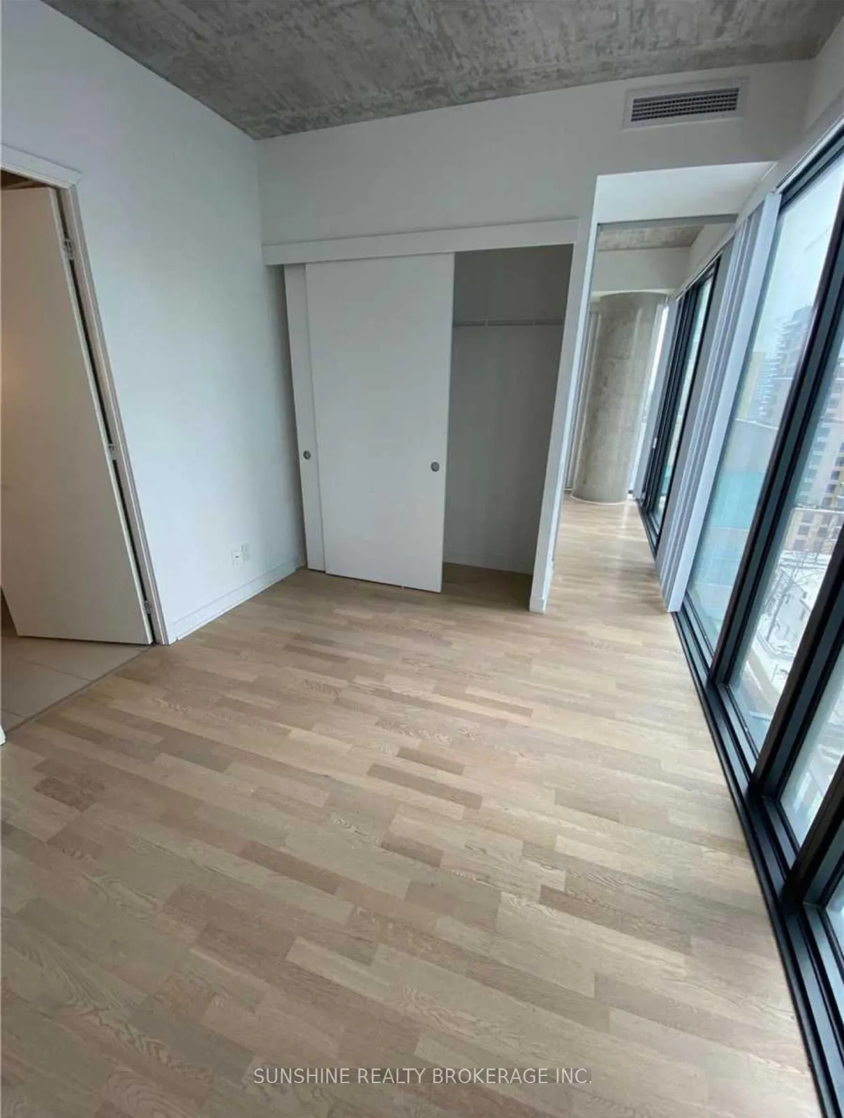 Photo 11 of Unit 912, 185 Roehampton Avenue, Toronto, Yonge-Eglinton — HOMEH