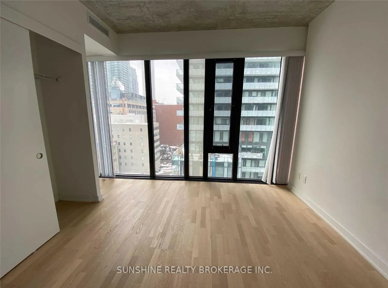 Photo 12 of Unit 912, 185 Roehampton Avenue, Toronto, Yonge-Eglinton — HOMEH