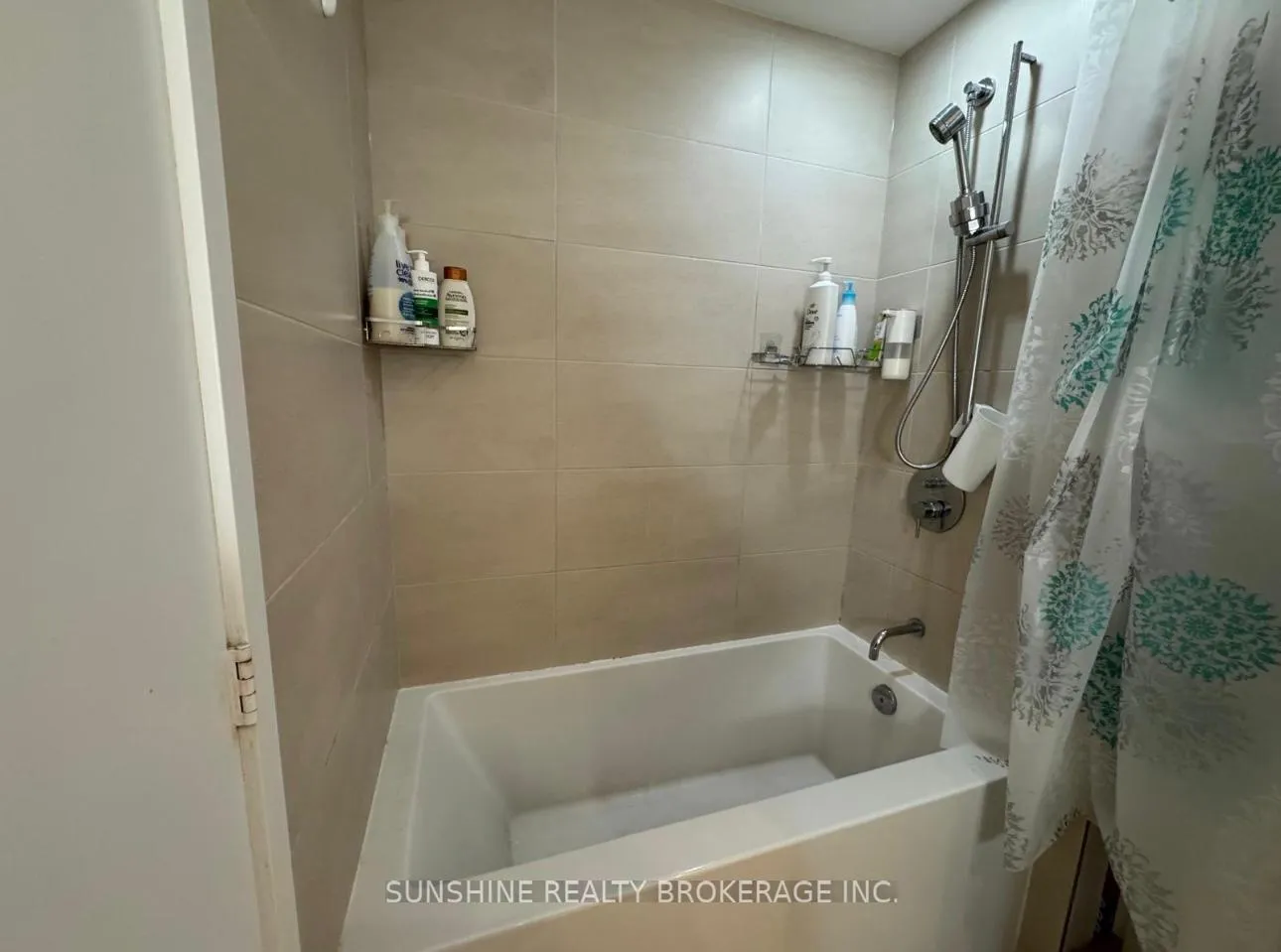 Photo 15 of Unit 912, 185 Roehampton Avenue, Toronto, Yonge-Eglinton — HOMEH