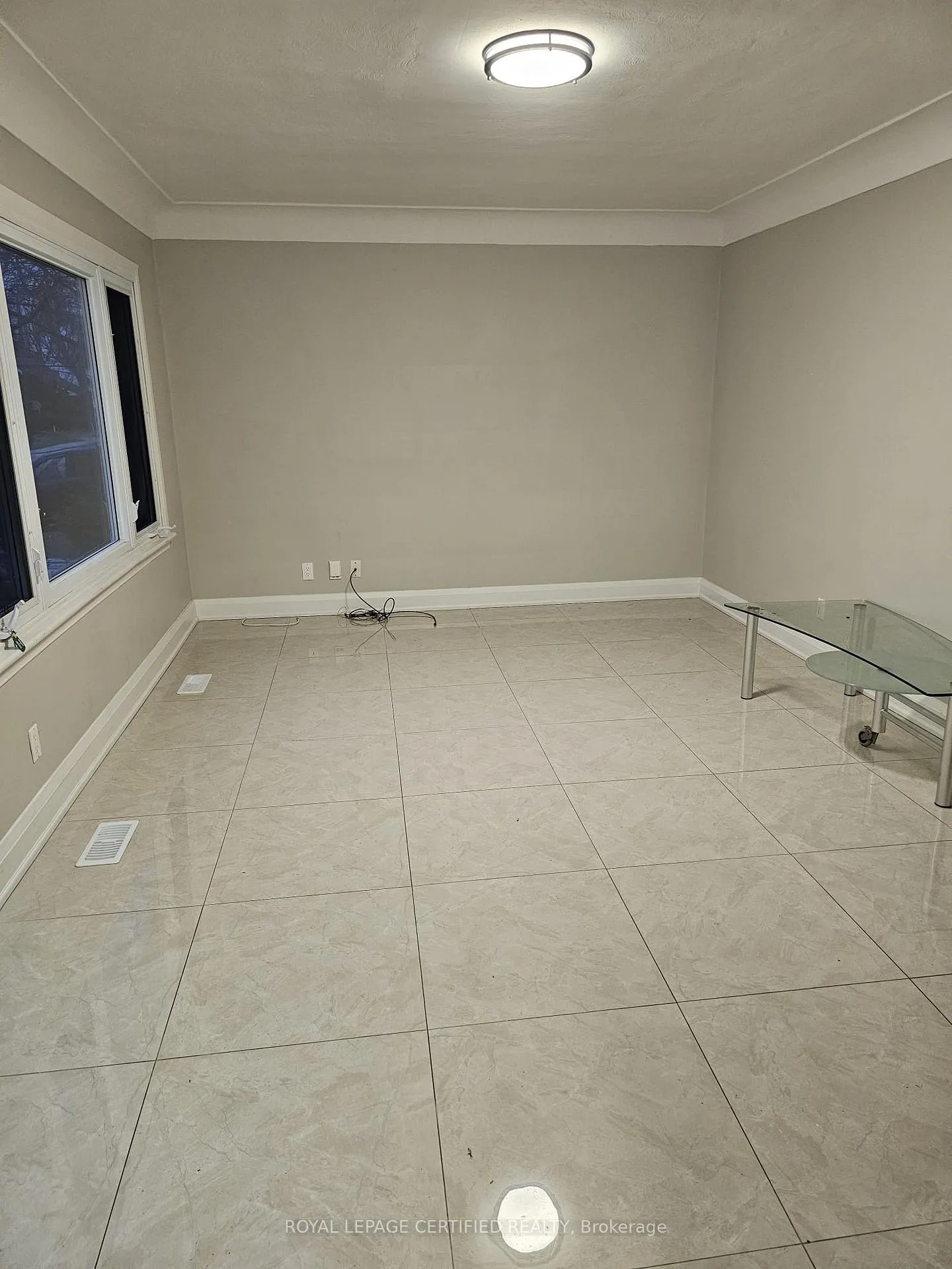 Photo 1 of 299 West 2nd Street, Hamilton, Bonnington — HOMEH