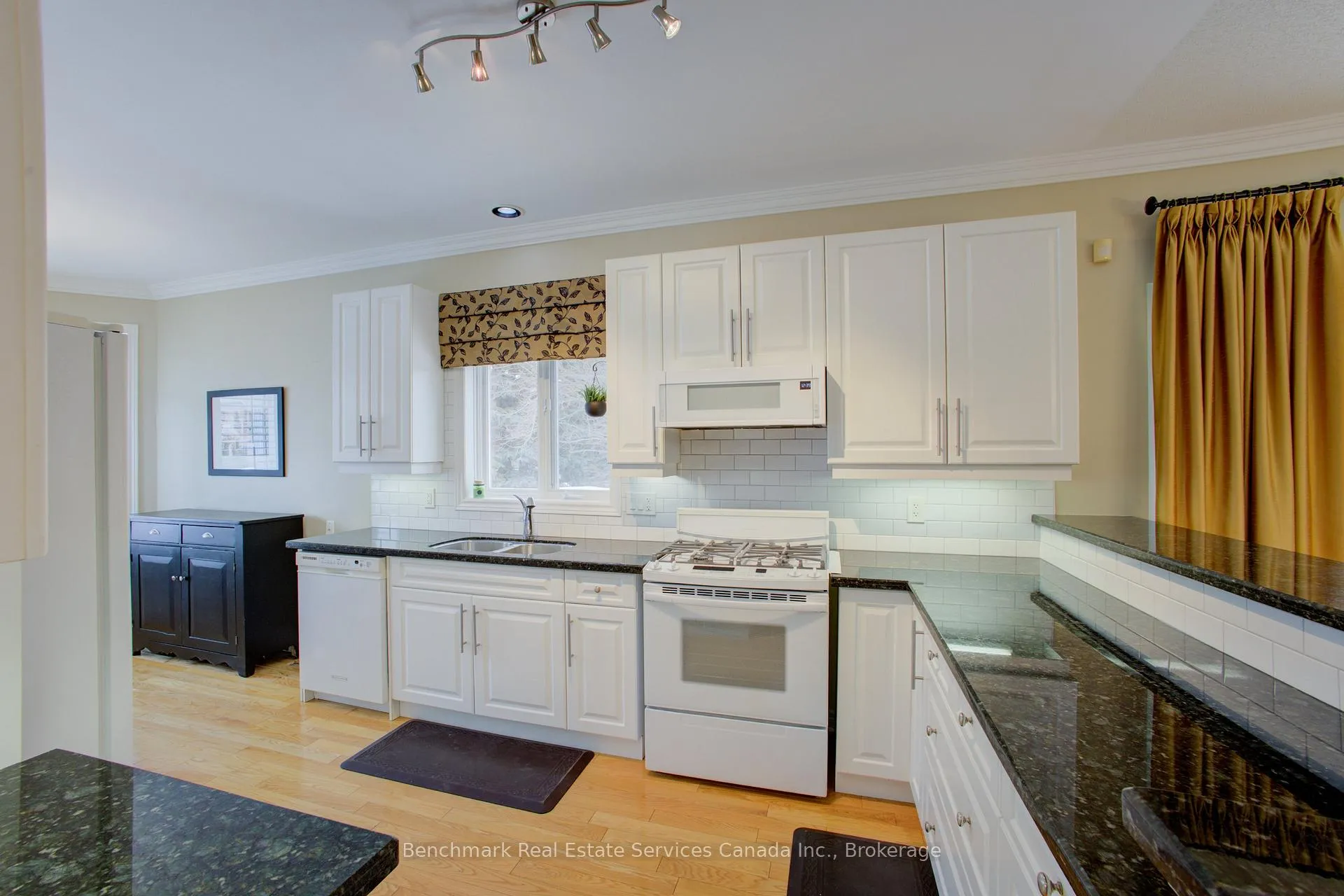Photo 10 of 69 Bella Vista Trail, New Tecumseth, Rural New Tecumseth — HOMEH