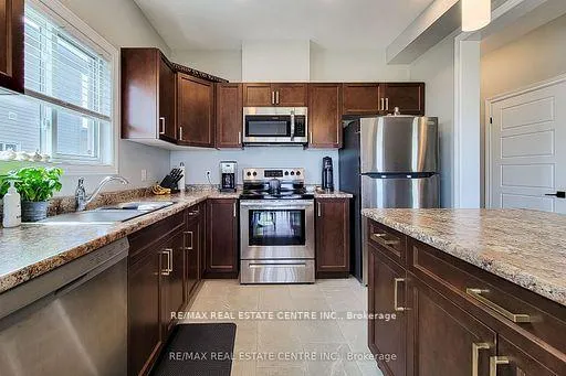 Photo 6 of 28 Spring Crest Way, Thorold, Rolling Meadows — HOMEH