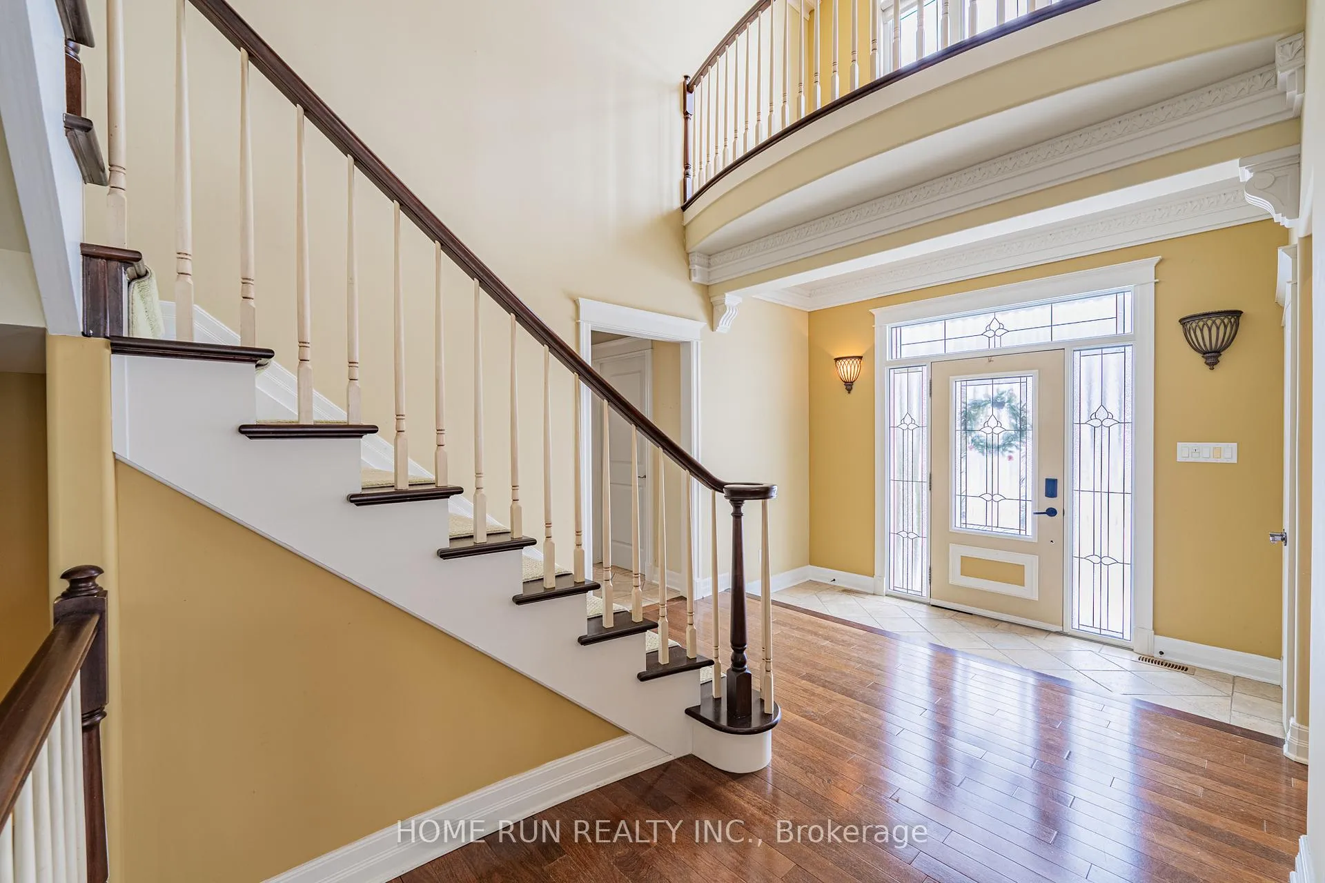Photo 5 of 546 Kochar Drive, Ottawa, Mooneys Bay — HOMEH