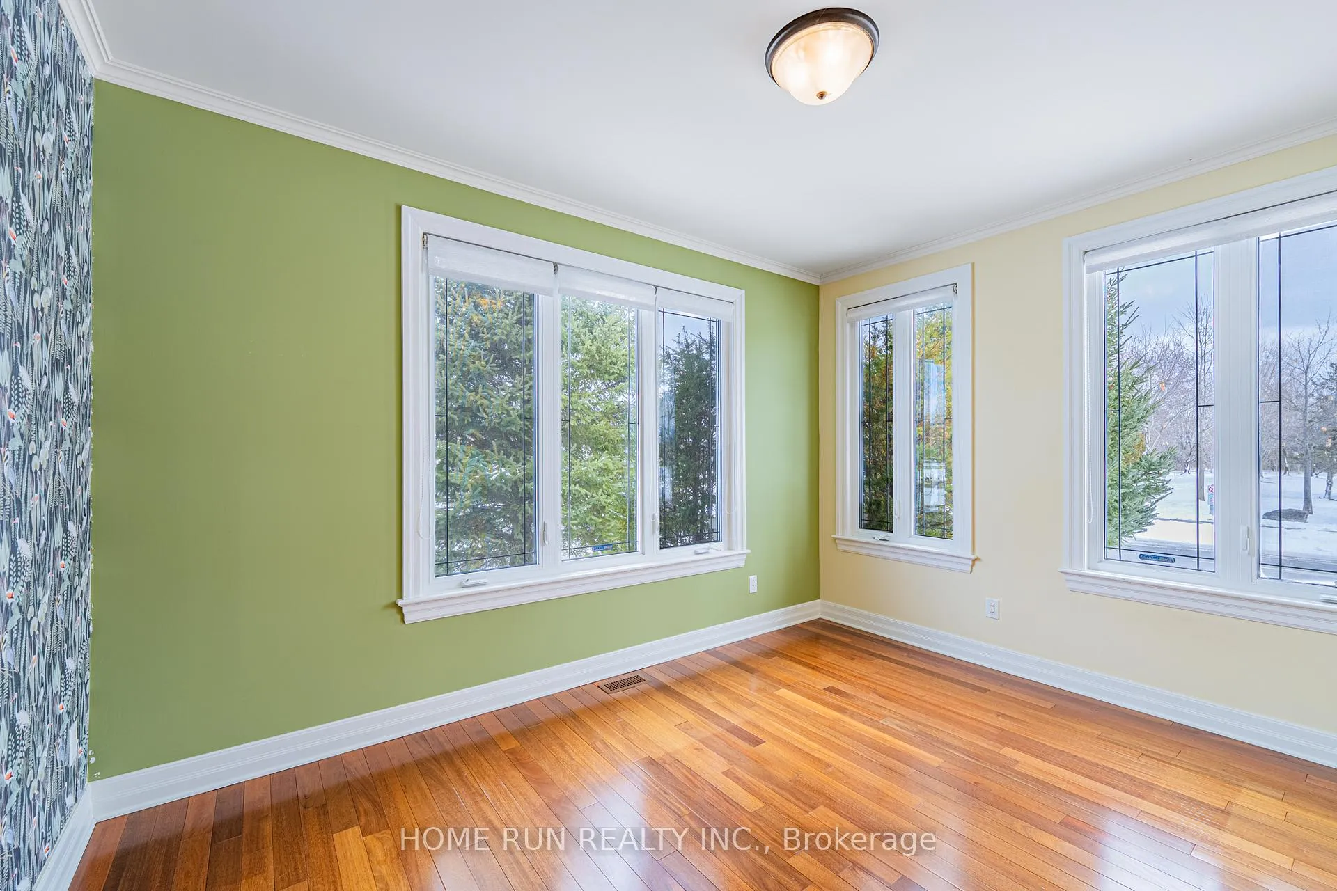 Photo 9 of 546 Kochar Drive, Ottawa, Mooneys Bay — HOMEH