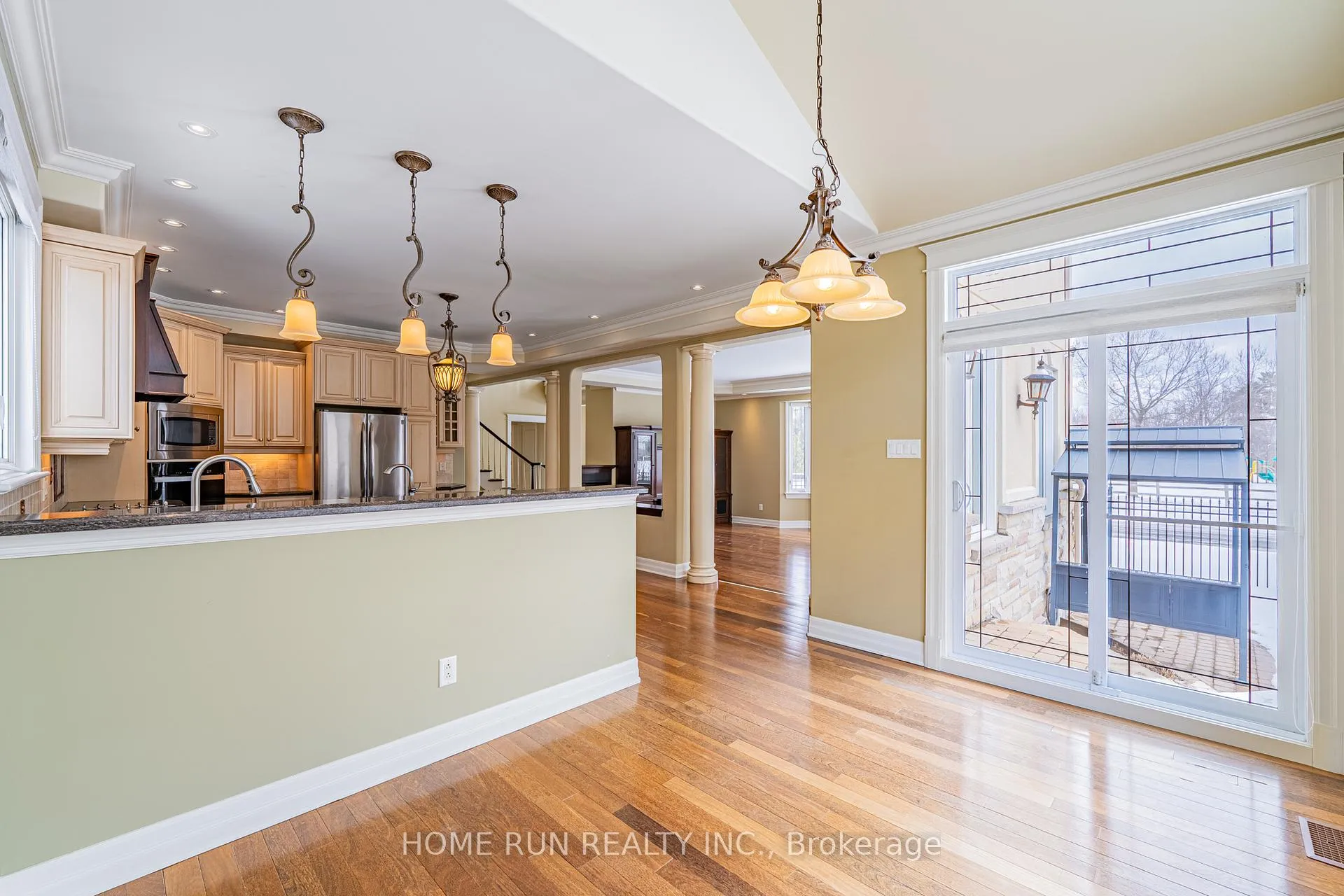 Photo 20 of 546 Kochar Drive, Ottawa, Mooneys Bay — HOMEH