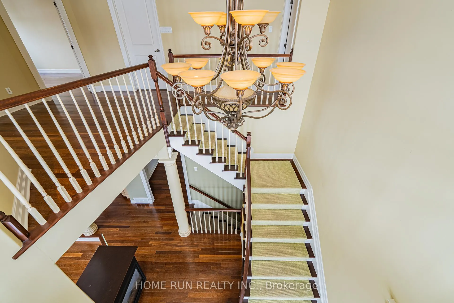 Photo 25 of 546 Kochar Drive, Ottawa, Mooneys Bay — HOMEH
