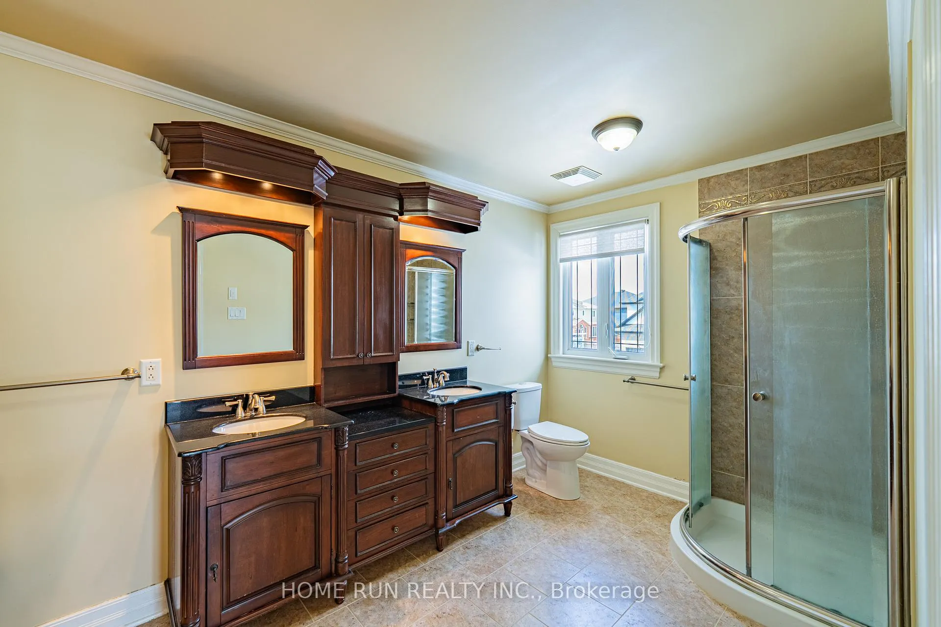 Photo 38 of 546 Kochar Drive, Ottawa, Mooneys Bay — HOMEH