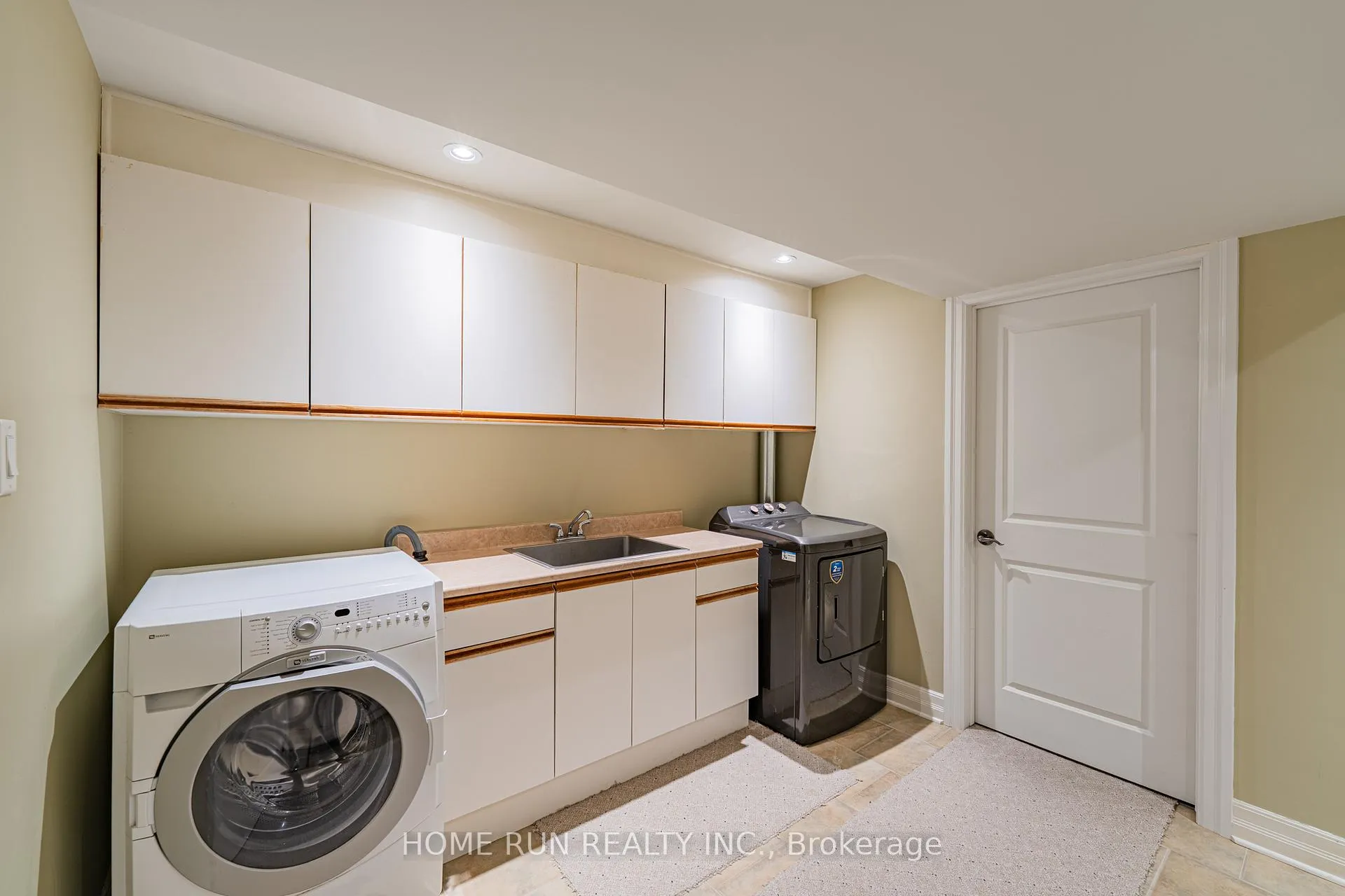 Photo 43 of 546 Kochar Drive, Ottawa, Mooneys Bay — HOMEH