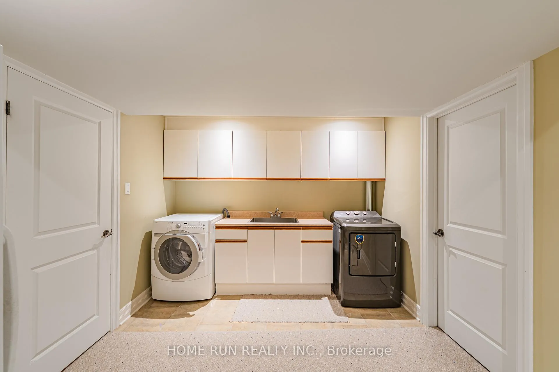 Photo 44 of 546 Kochar Drive, Ottawa, Mooneys Bay — HOMEH