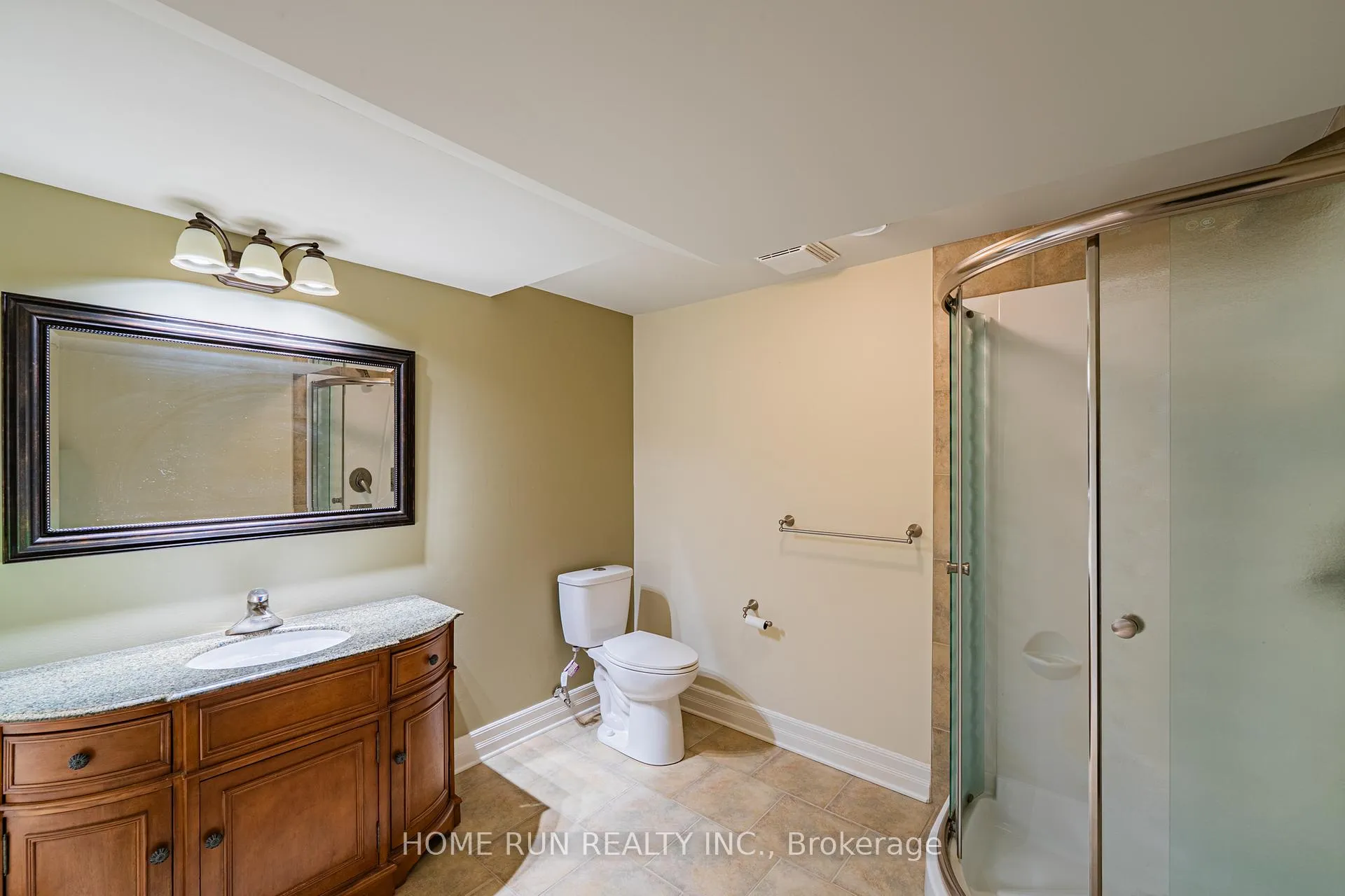 Photo 46 of 546 Kochar Drive, Ottawa, Mooneys Bay — HOMEH