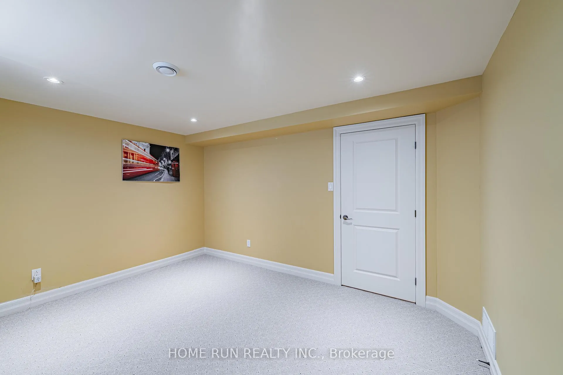 Photo 48 of 546 Kochar Drive, Ottawa, Mooneys Bay — HOMEH