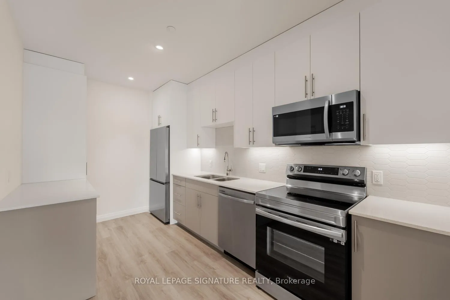 Photo 7 of Unit 612, 525 New Dundee Road, Kitchener — HOMEH