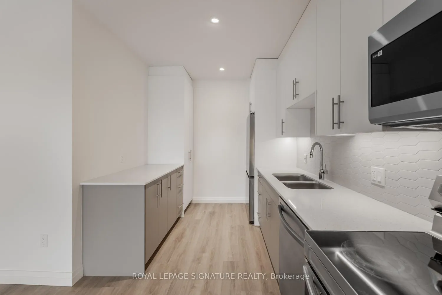 Photo 8 of Unit 612, 525 New Dundee Road, Kitchener — HOMEH