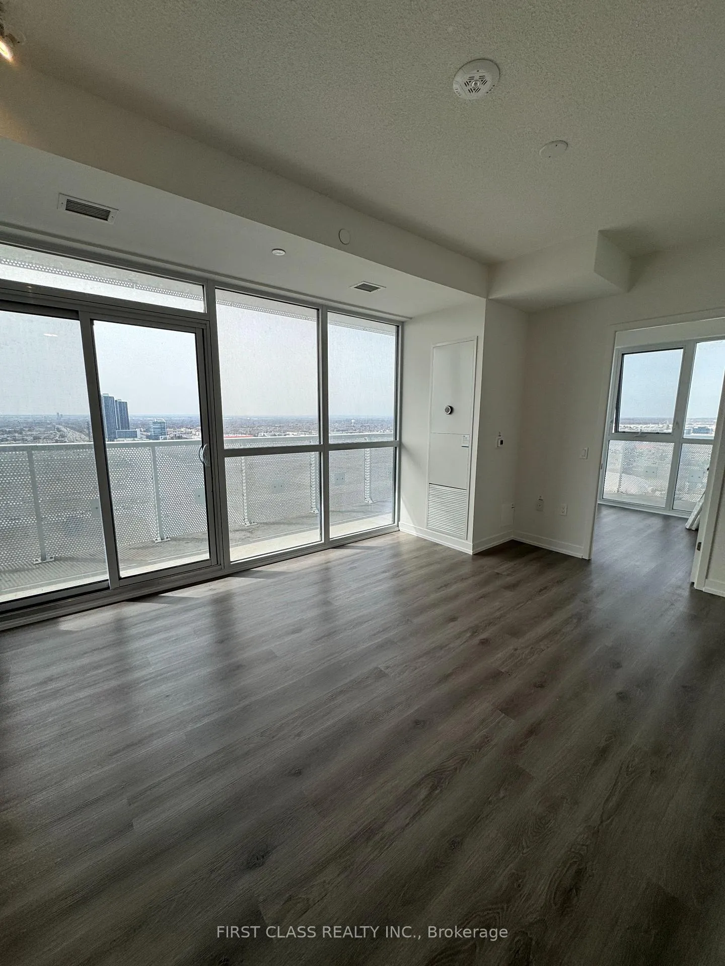 Photo 3 of Unit 2009, 225 Commerce Street, Vaughan, Vaughan Corporate Centre — HOMEH