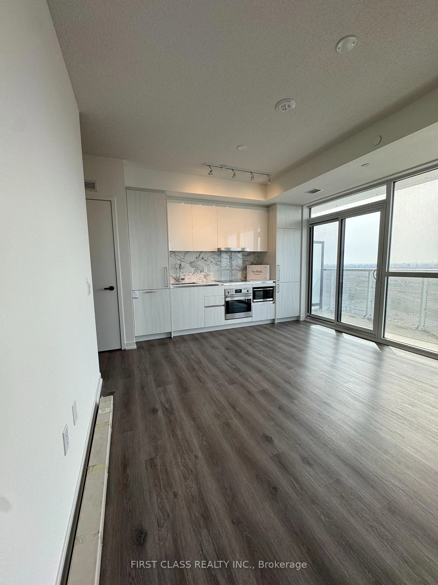 Photo 6 of Unit 2009, 225 Commerce Street, Vaughan, Vaughan Corporate Centre — HOMEH