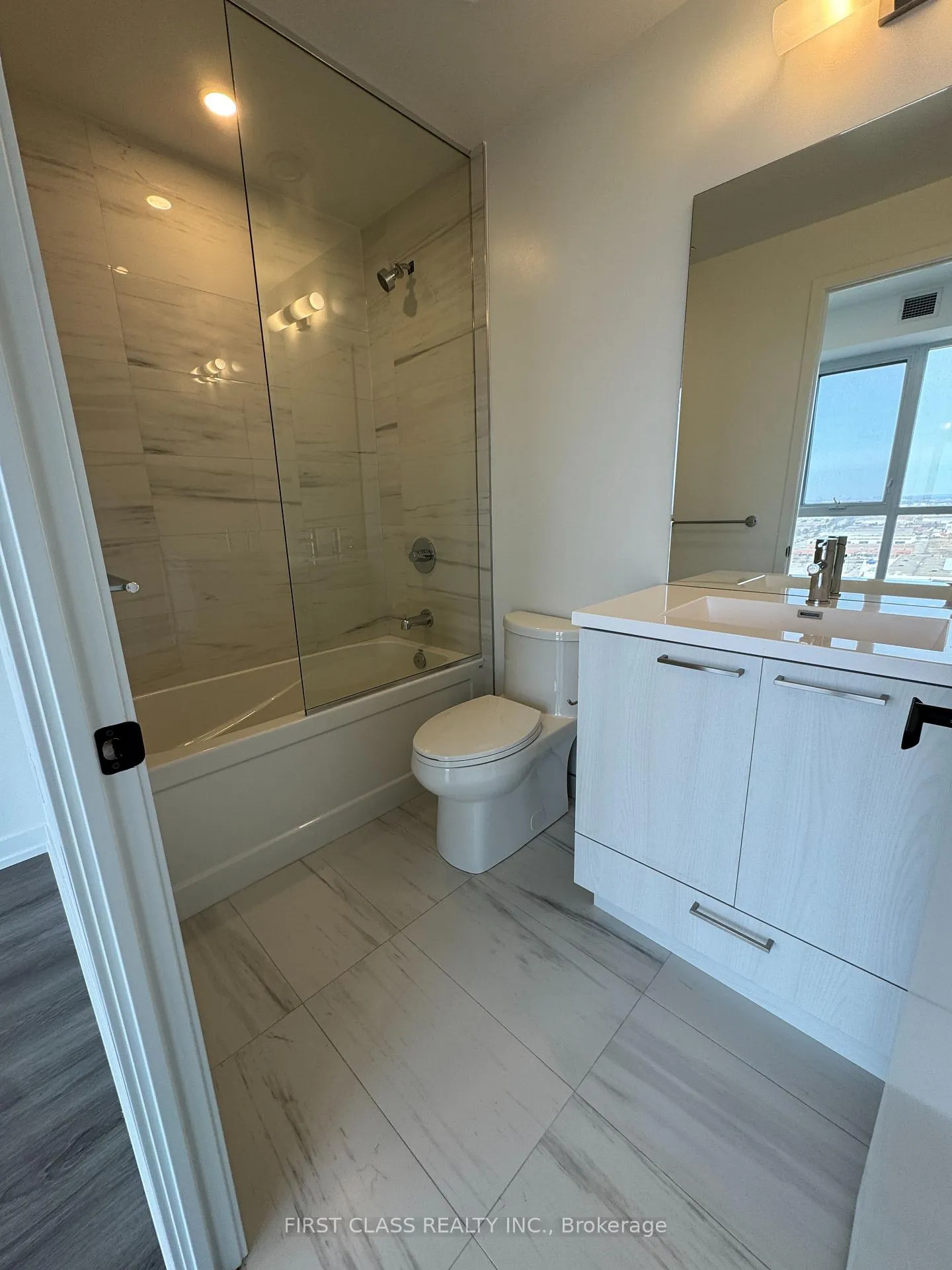 Photo 7 of Unit 2009, 225 Commerce Street, Vaughan, Vaughan Corporate Centre — HOMEH