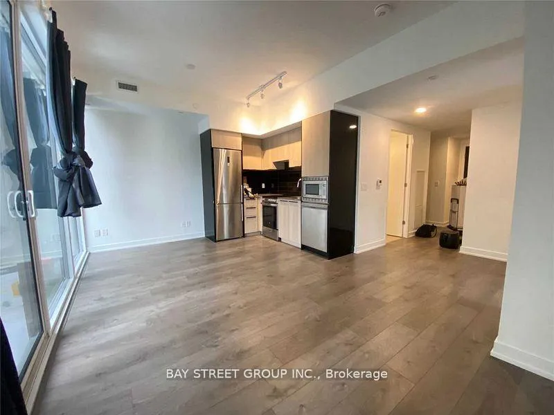 Front of Unit 506, 18 Maitland Terrace