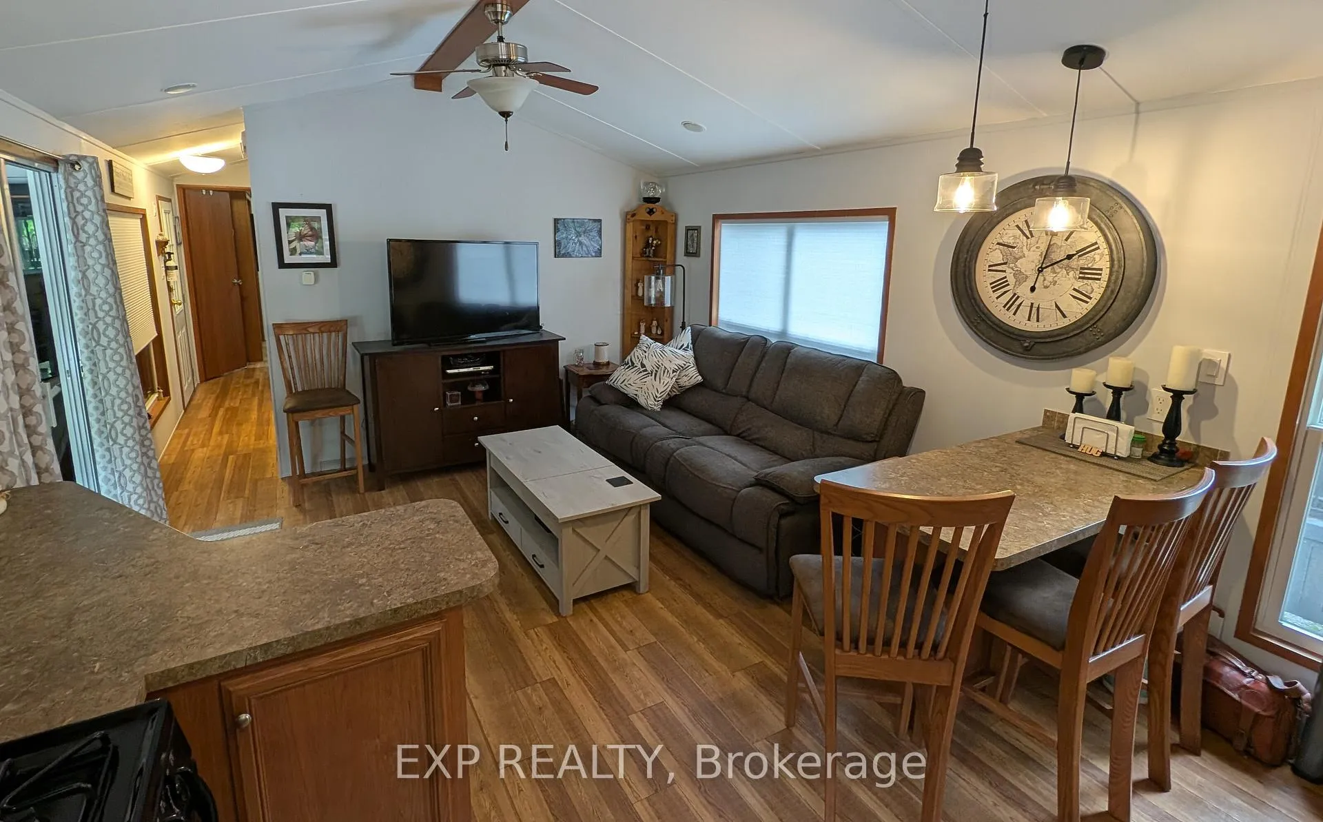 Photo 8 of 1082 Shamrock Marina Road, Gravenhurst, Morrison — HOMEH