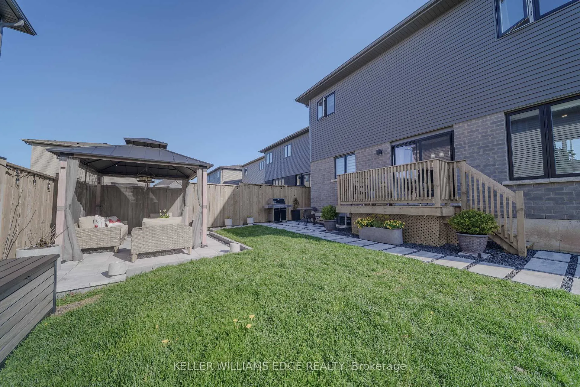 Photo 42 of 5115 Rose Avenue, Lincoln, Beamsville — HOMEH