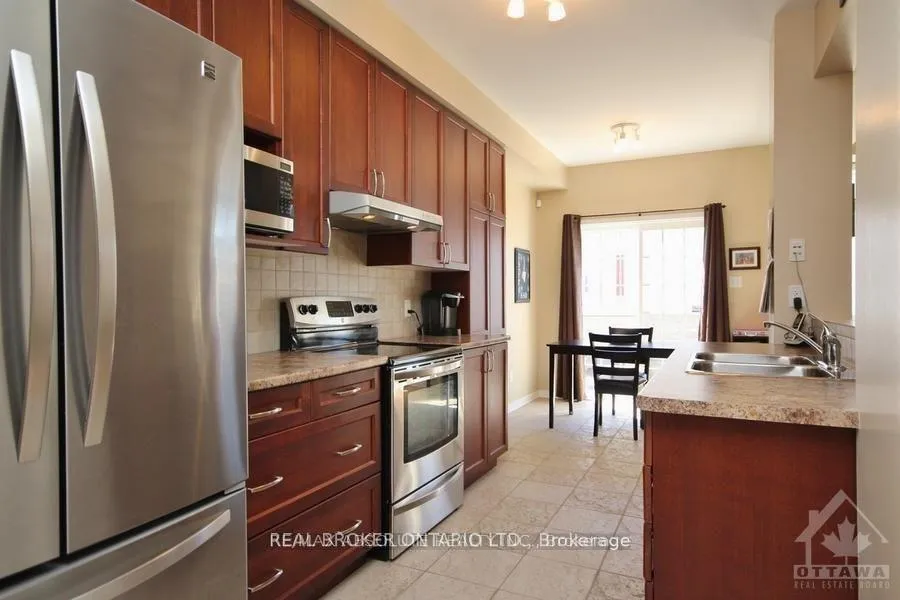 Photo 2 of 615 Pepperville Crescent, Ottawa, Kanata - Emerald Meadows/Trailwest — HOMEH