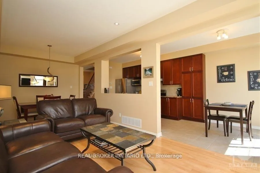 Photo 7 of 615 Pepperville Crescent, Ottawa, Kanata - Emerald Meadows/Trailwest — HOMEH