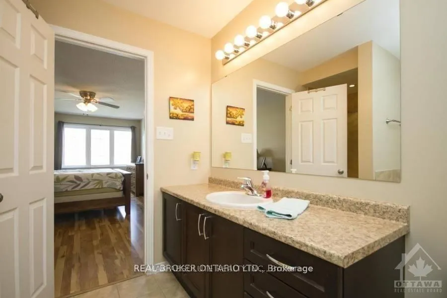 Photo 11 of 615 Pepperville Crescent, Ottawa, Kanata - Emerald Meadows/Trailwest — HOMEH