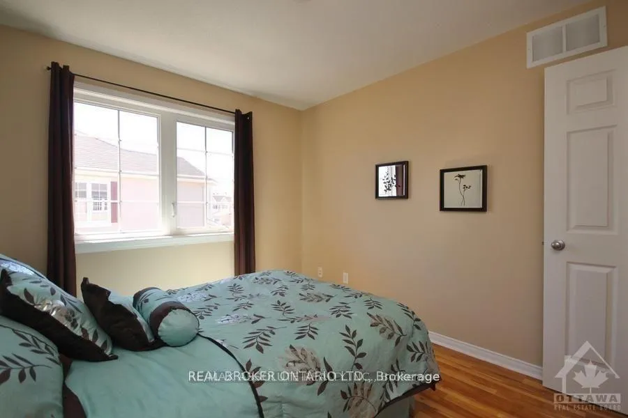 Photo 13 of 615 Pepperville Crescent, Ottawa, Kanata - Emerald Meadows/Trailwest — HOMEH