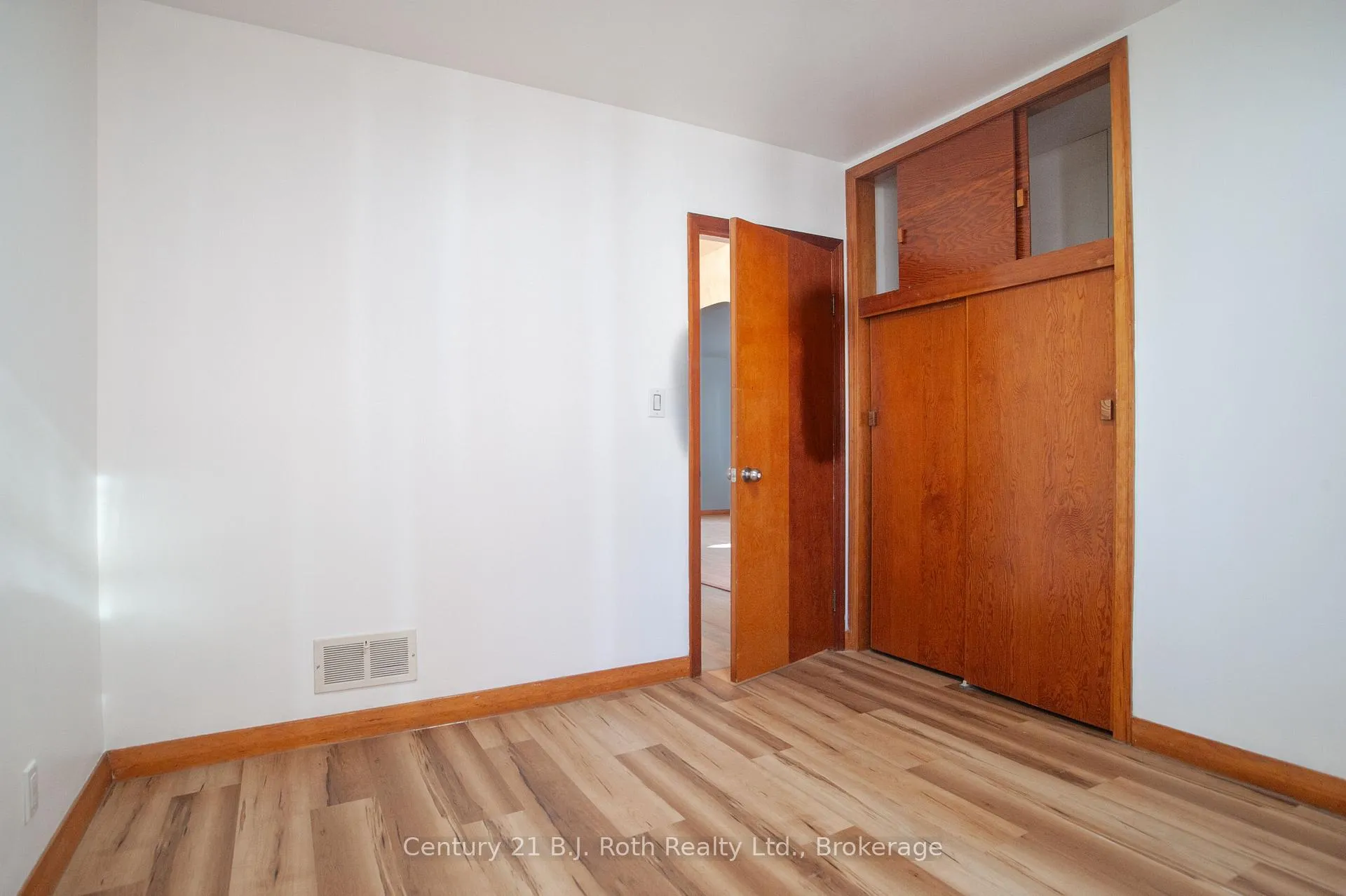 Photo 8 of Unit Main, 639 Yonge Street, Midland — HOMEH