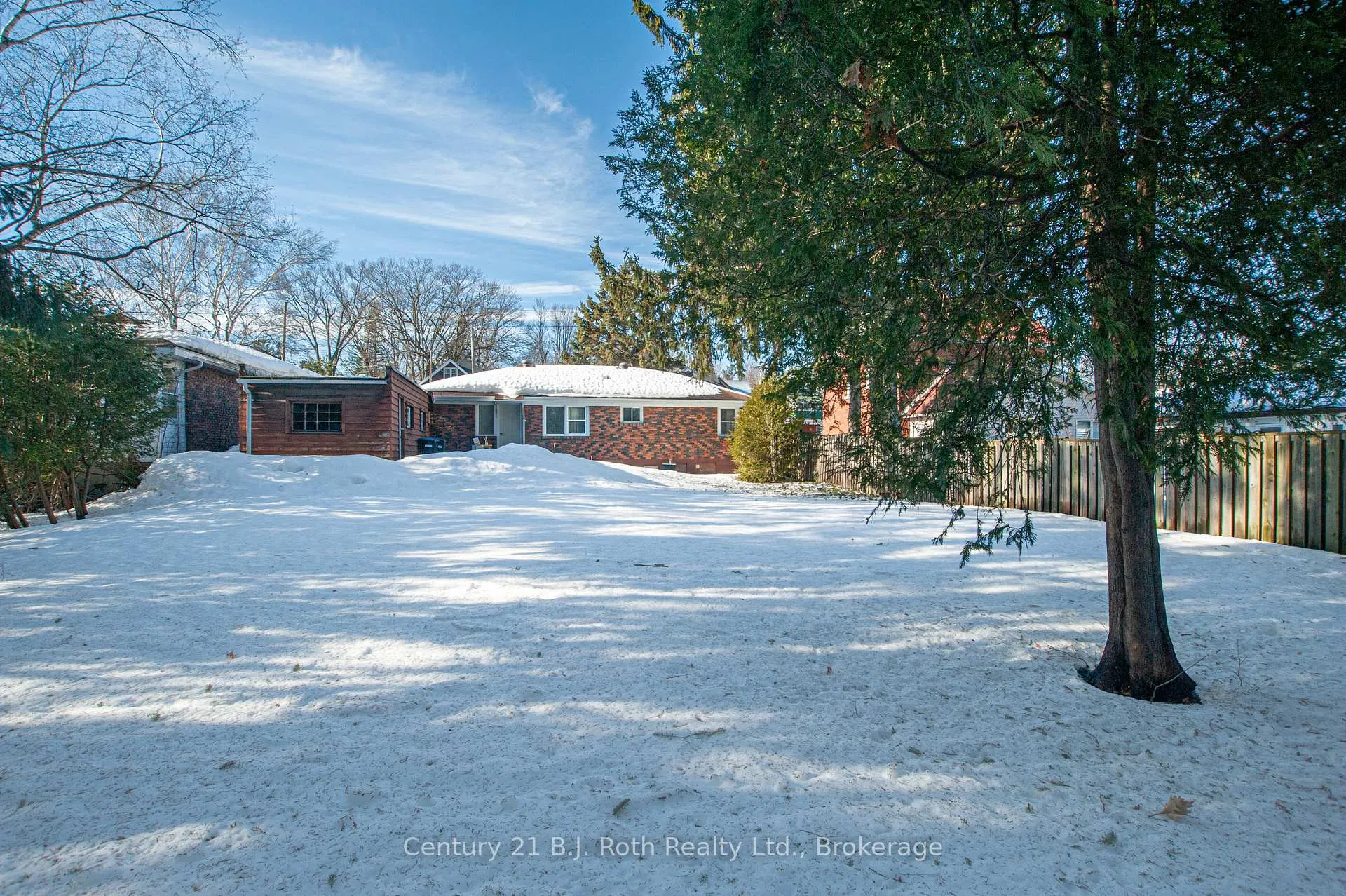 Photo 10 of Unit Main, 639 Yonge Street, Midland — HOMEH