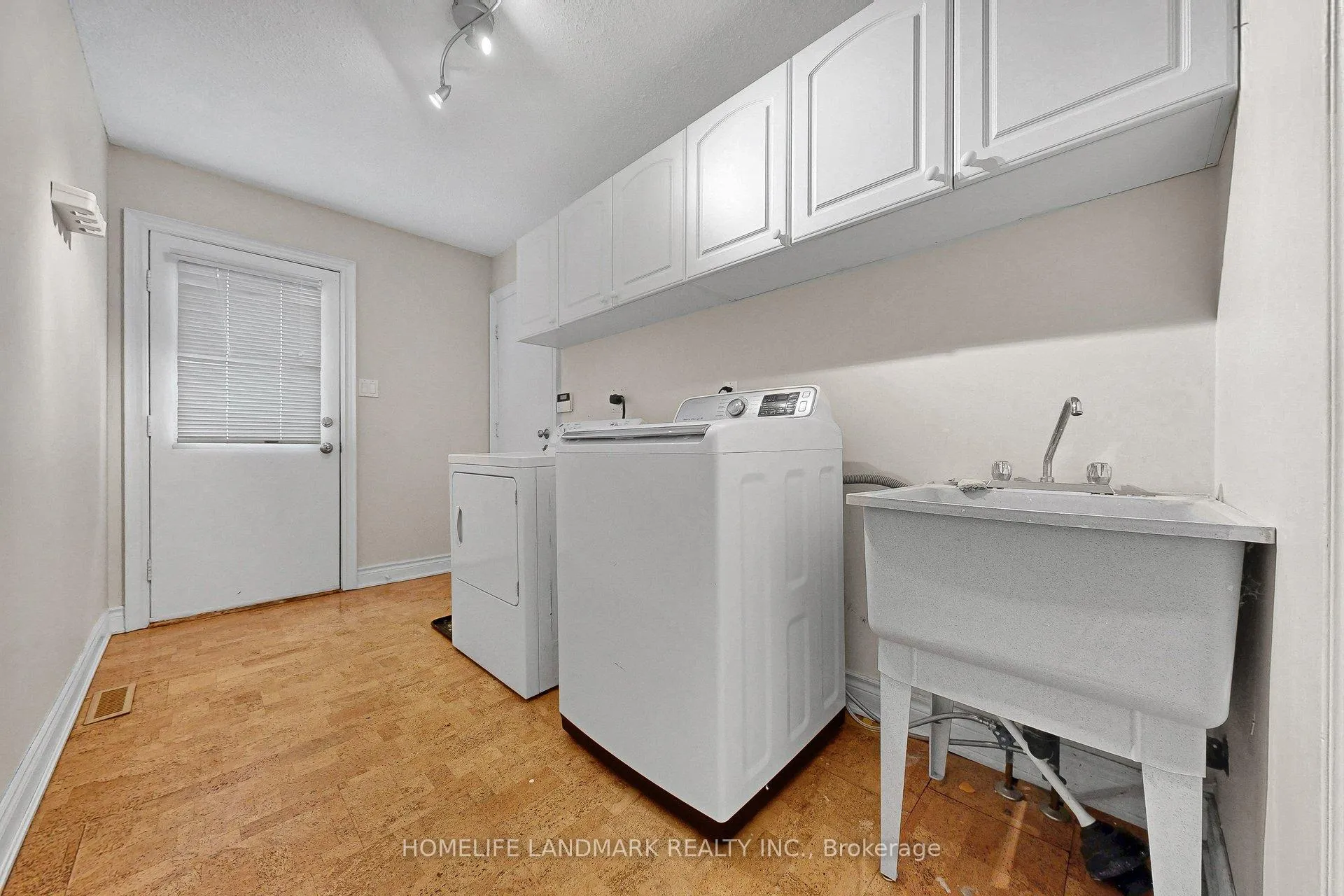 Photo 19 of 51 Emeline Crescent, Markham, Markham Village — HOMEH