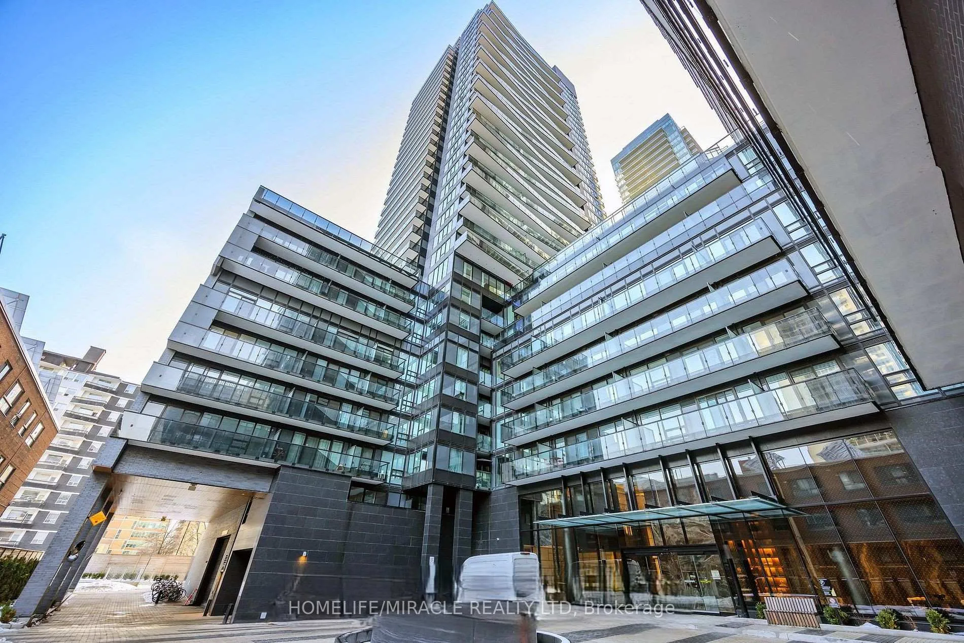 Photo 14 of Unit 1805, 127 Broadway Avenue, Toronto, Mount Pleasant West — HOMEH