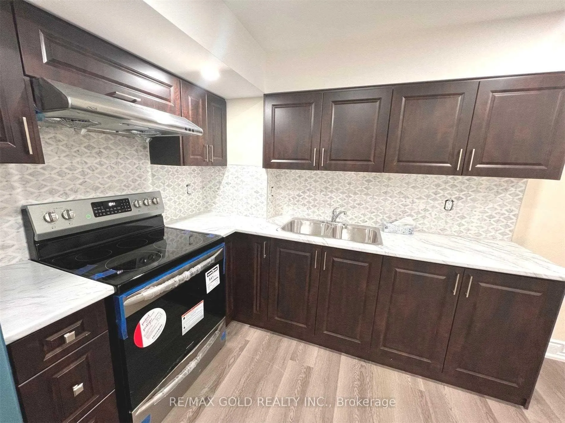 Photo 2 of 64 Leadership Drive, Brampton, Credit Valley — HOMEH