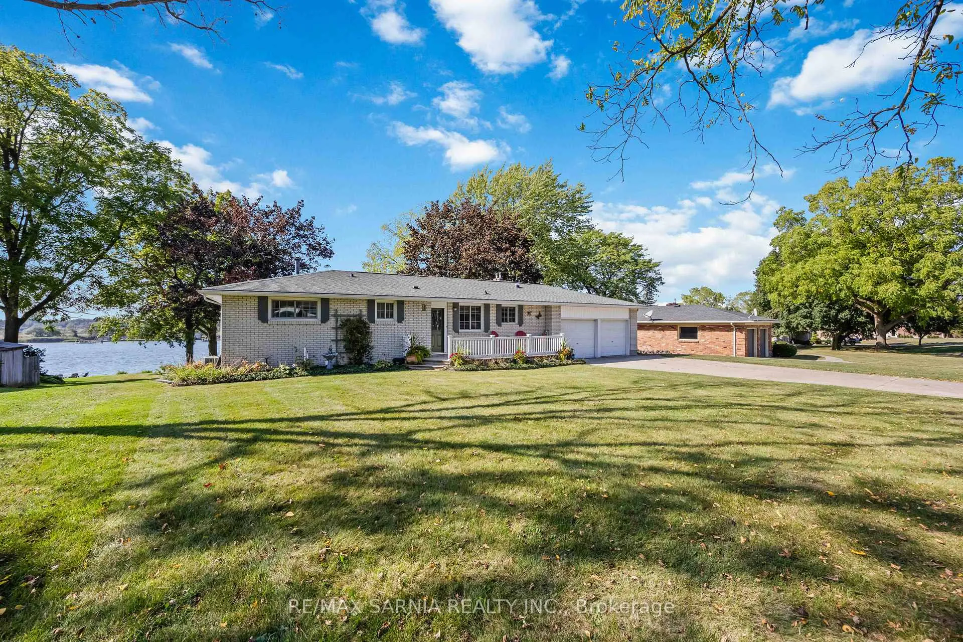 Photo of 563 Riverside Drive